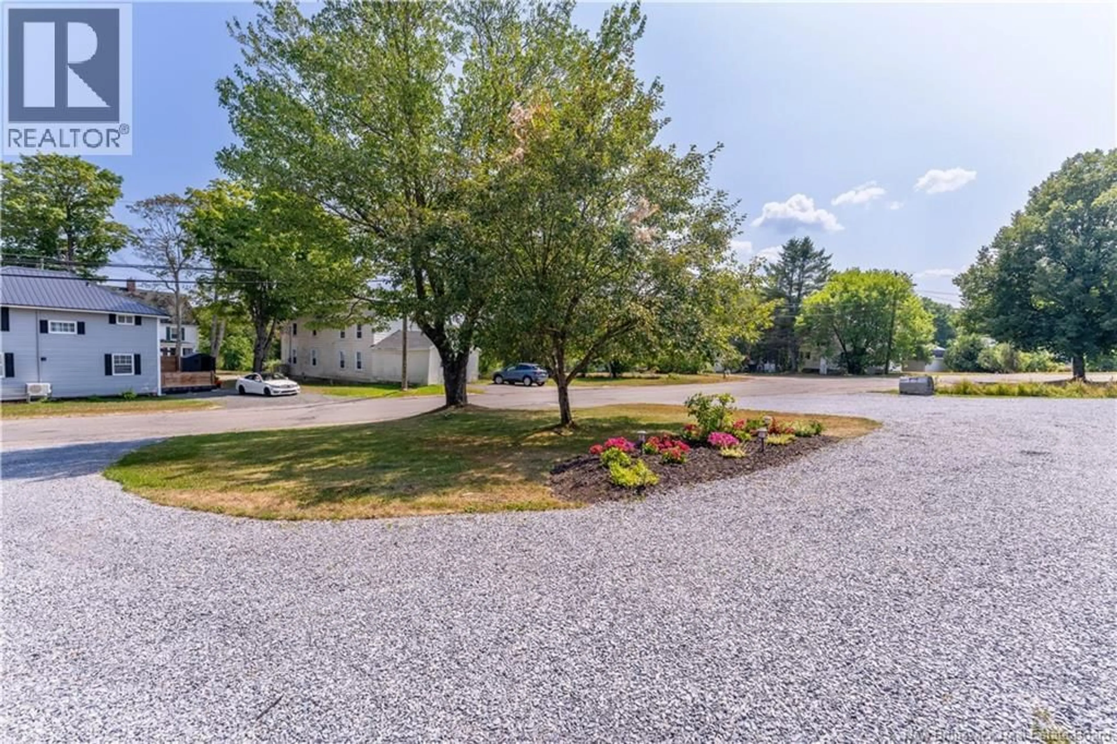 A pic from outside/outdoor area/front of a property/back of a property/a pic from drone, street for 49 HILL STREET, Milltown New Brunswick E3L1N6