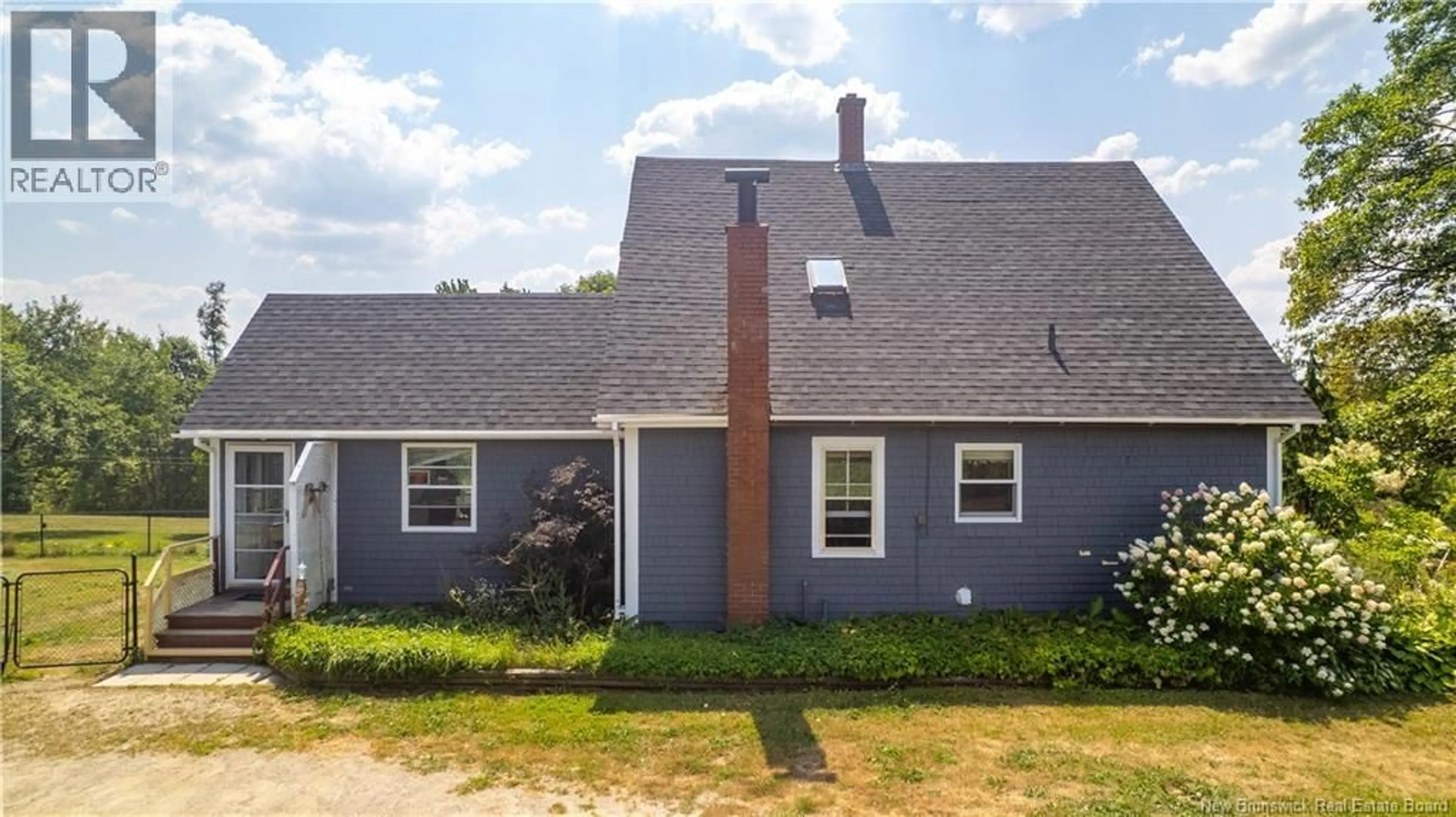 A pic from outside/outdoor area/front of a property/back of a property/a pic from drone, building for 8017 3 ROUTE ROUTE, Moores Mills New Brunswick E5A1X6