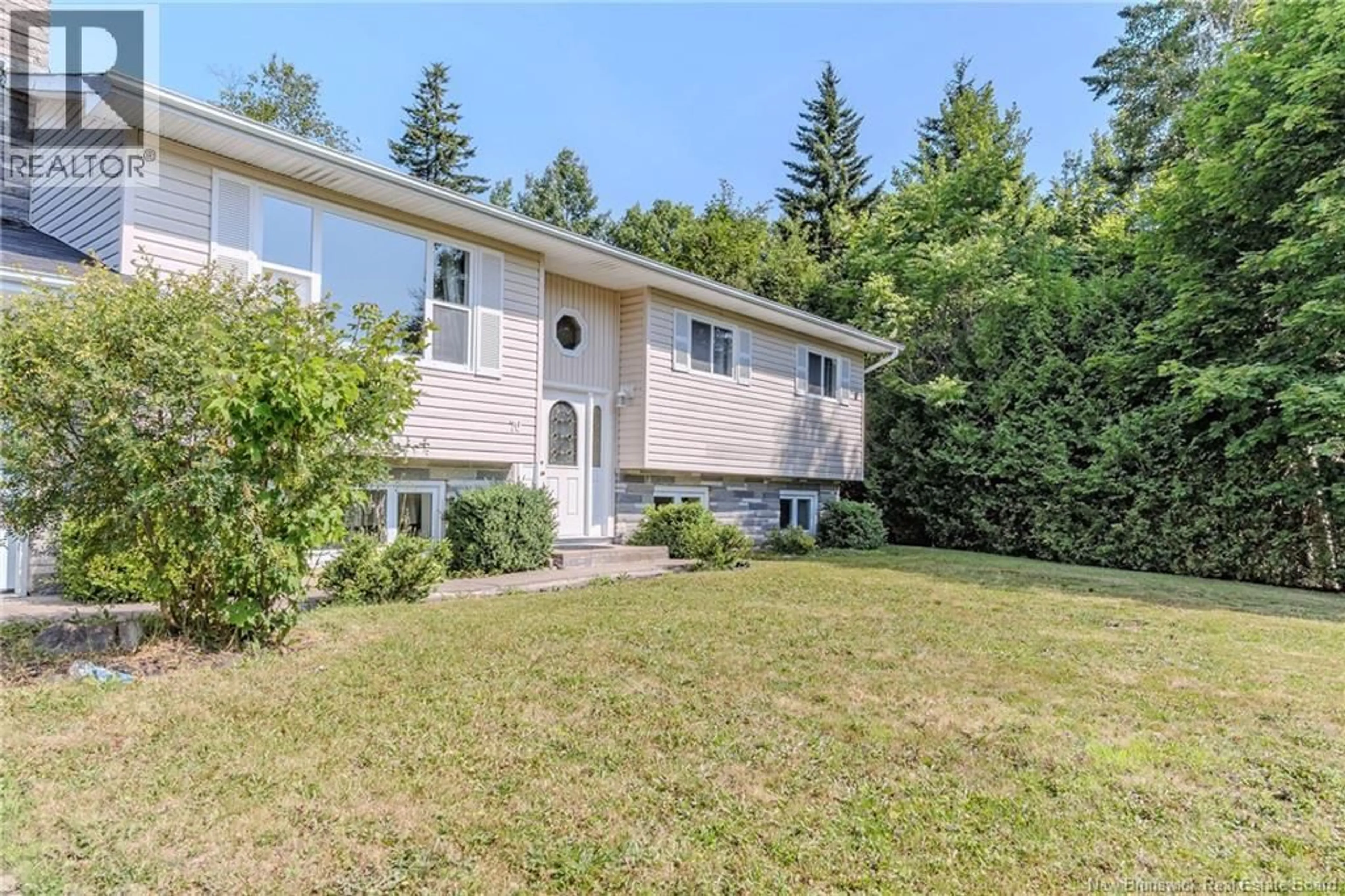 Home with vinyl exterior material, unknown for 70 LEIGHSIDE COURT, Grand Bay-Westfield New Brunswick E5K1Z4