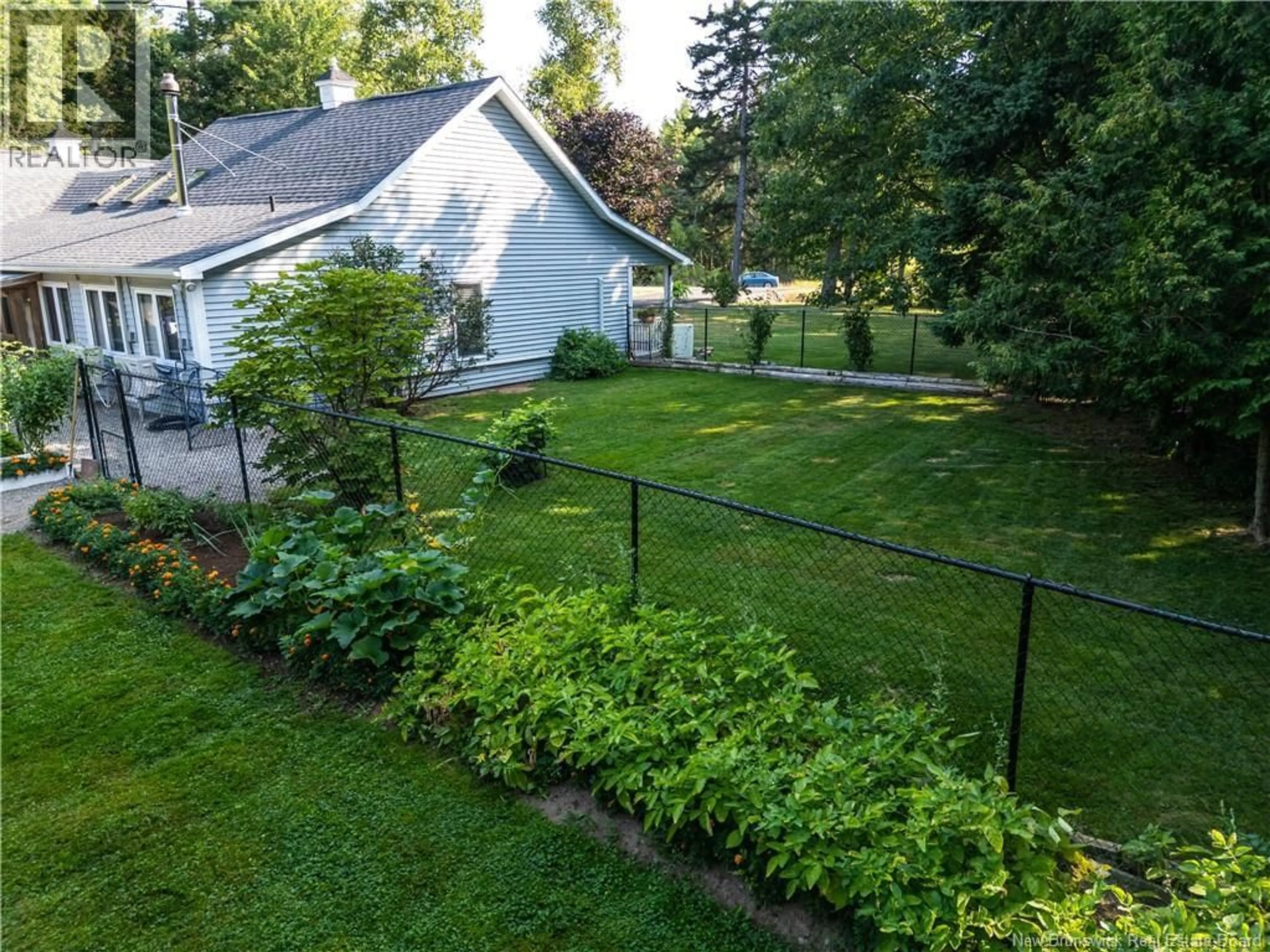 A pic from outside/outdoor area/front of a property/back of a property/a pic from drone, street for 7190 101 ROUTE, Wirral New Brunswick E5L2P3