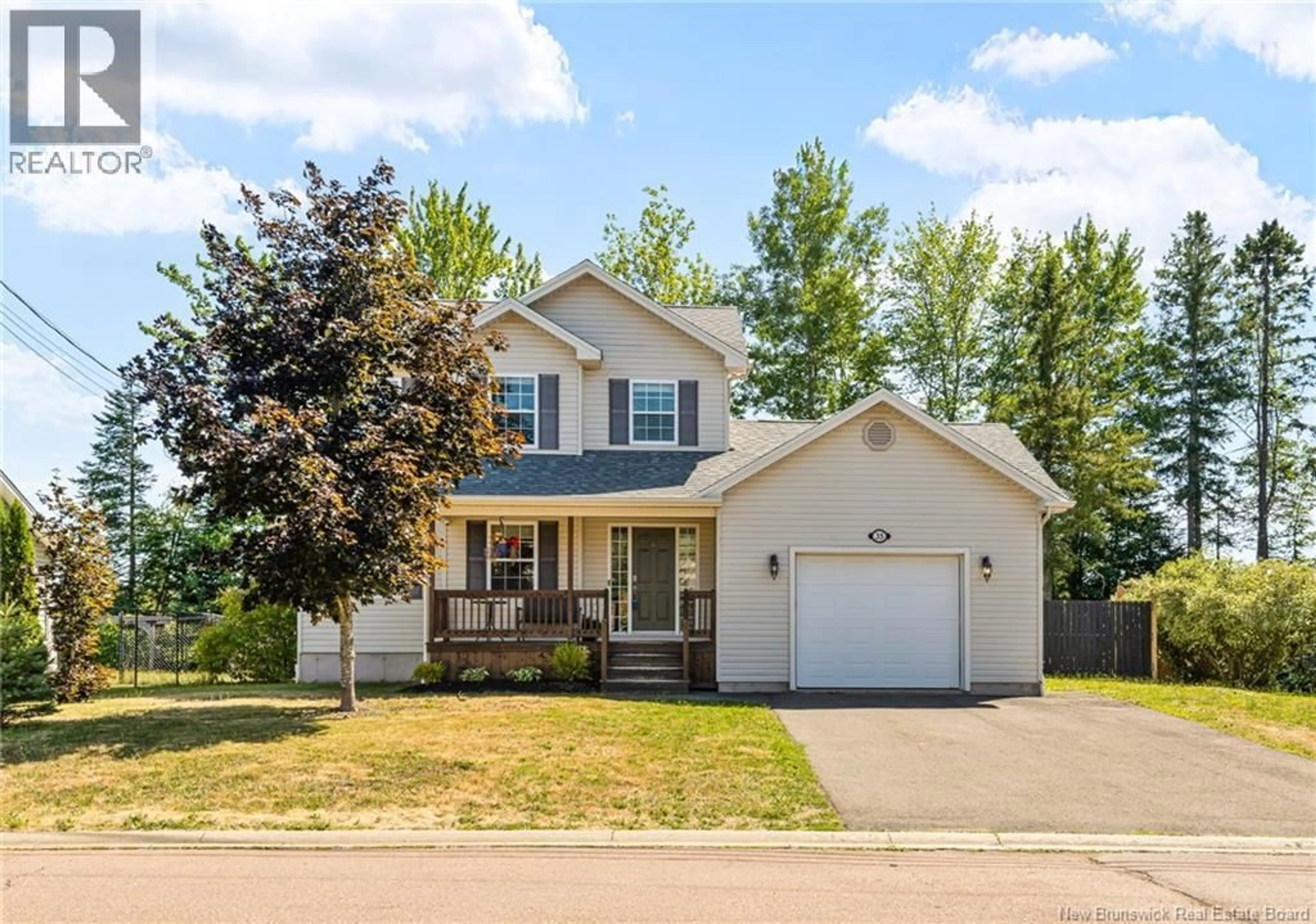 Home with vinyl exterior material, street for 35 DU RUISSEAU STREET, Dieppe New Brunswick E1A7Z8