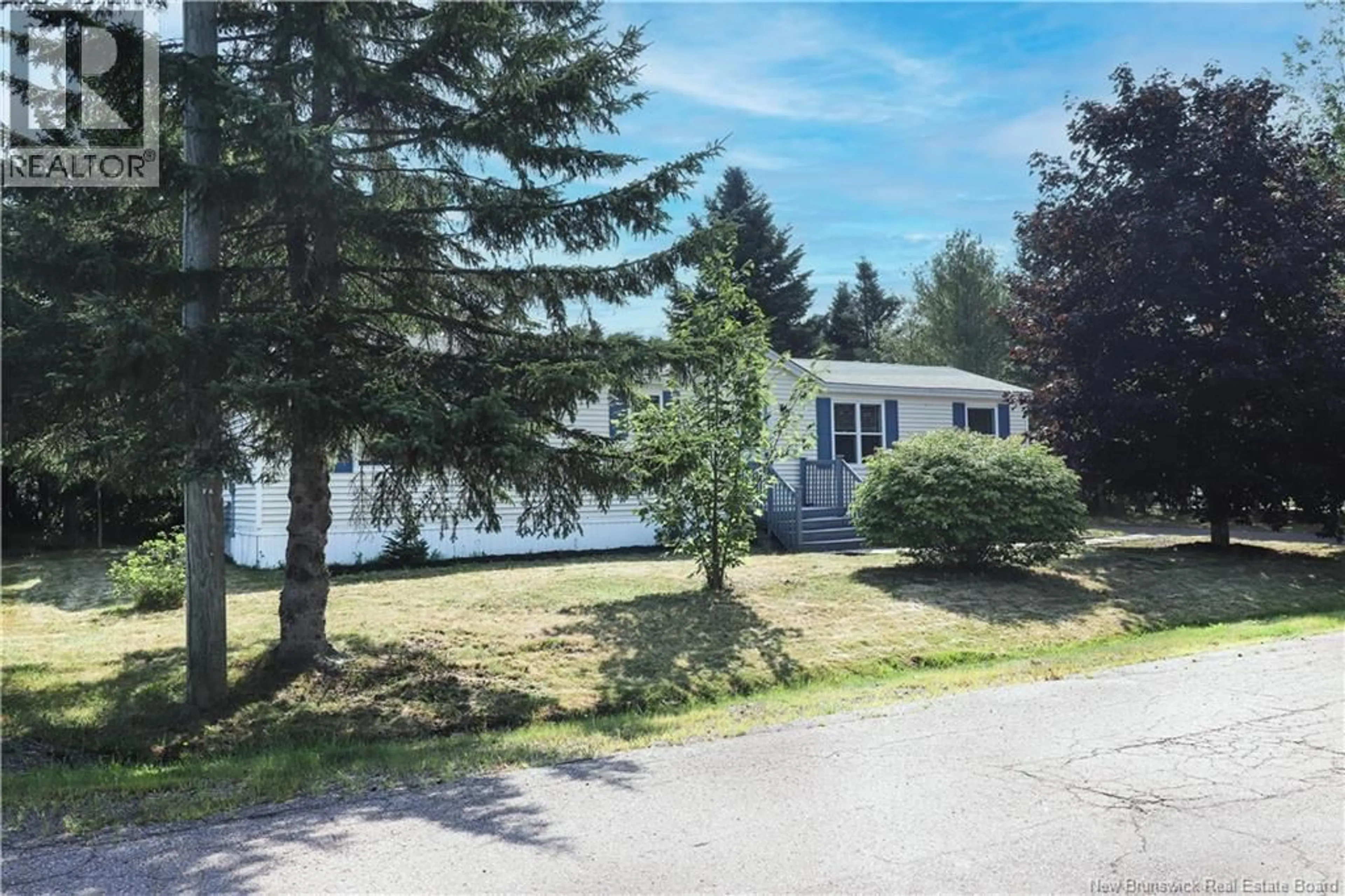 Unknown for 2 HUMMINGBIRD STREET, Moncton New Brunswick E1H2W9