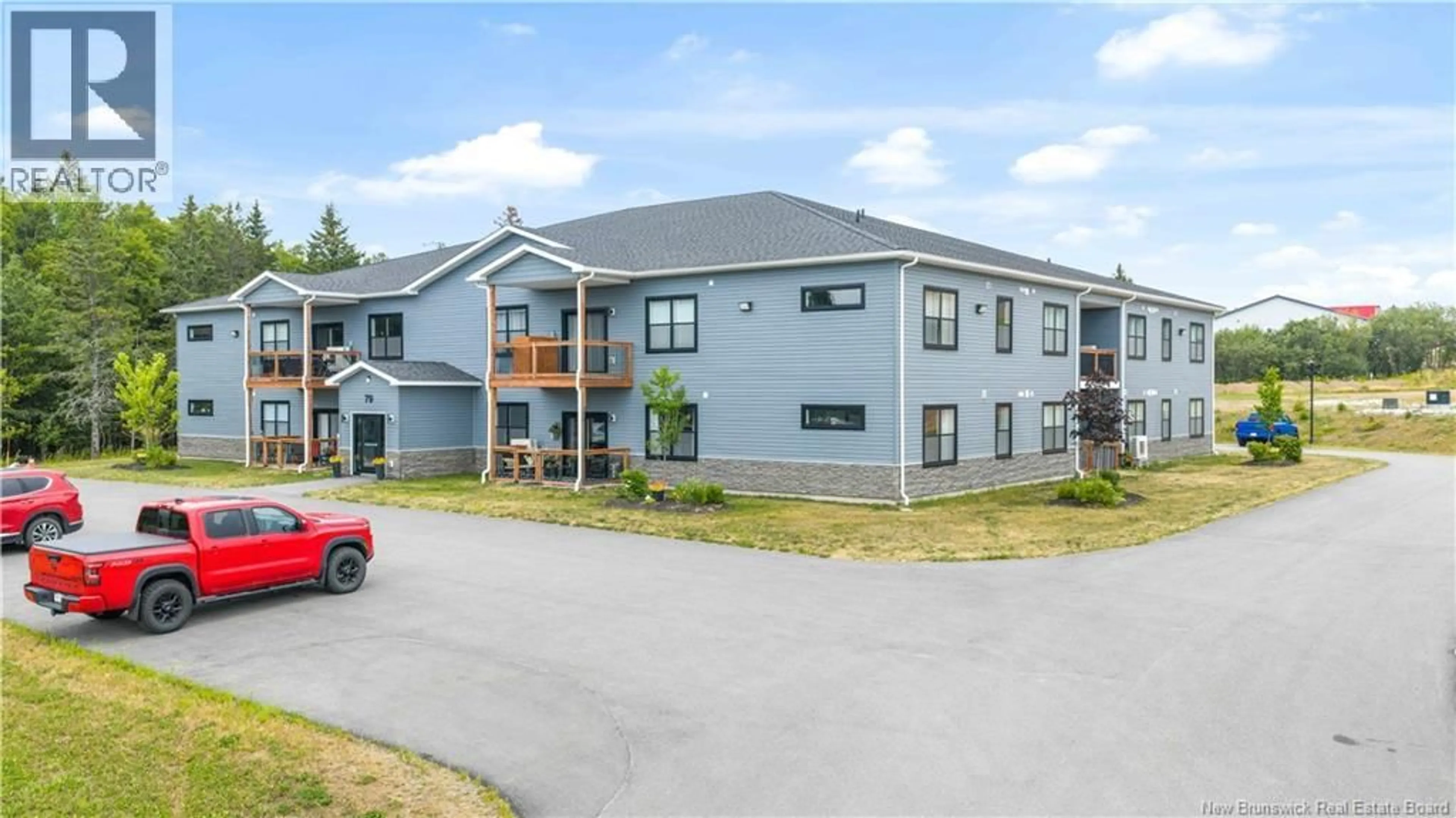 A pic from outside/outdoor area/front of a property/back of a property/a pic from drone, building for 102 - 79 MAPLEVIEW DRIVE, Hampton New Brunswick E5N0A6