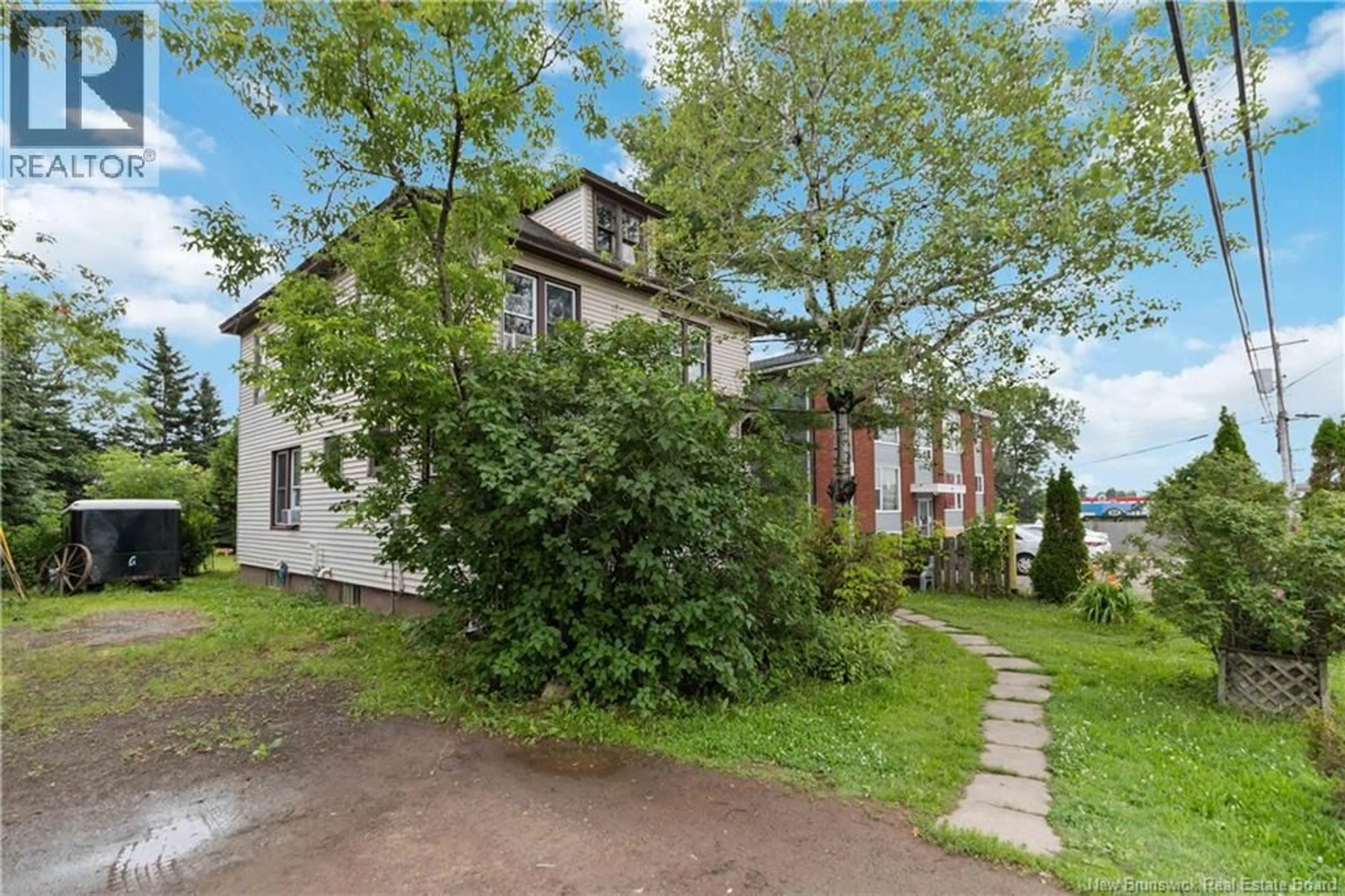 A pic from outside/outdoor area/front of a property/back of a property/a pic from drone, street for 41 MACALEESE, Moncton New Brunswick E1A3M1