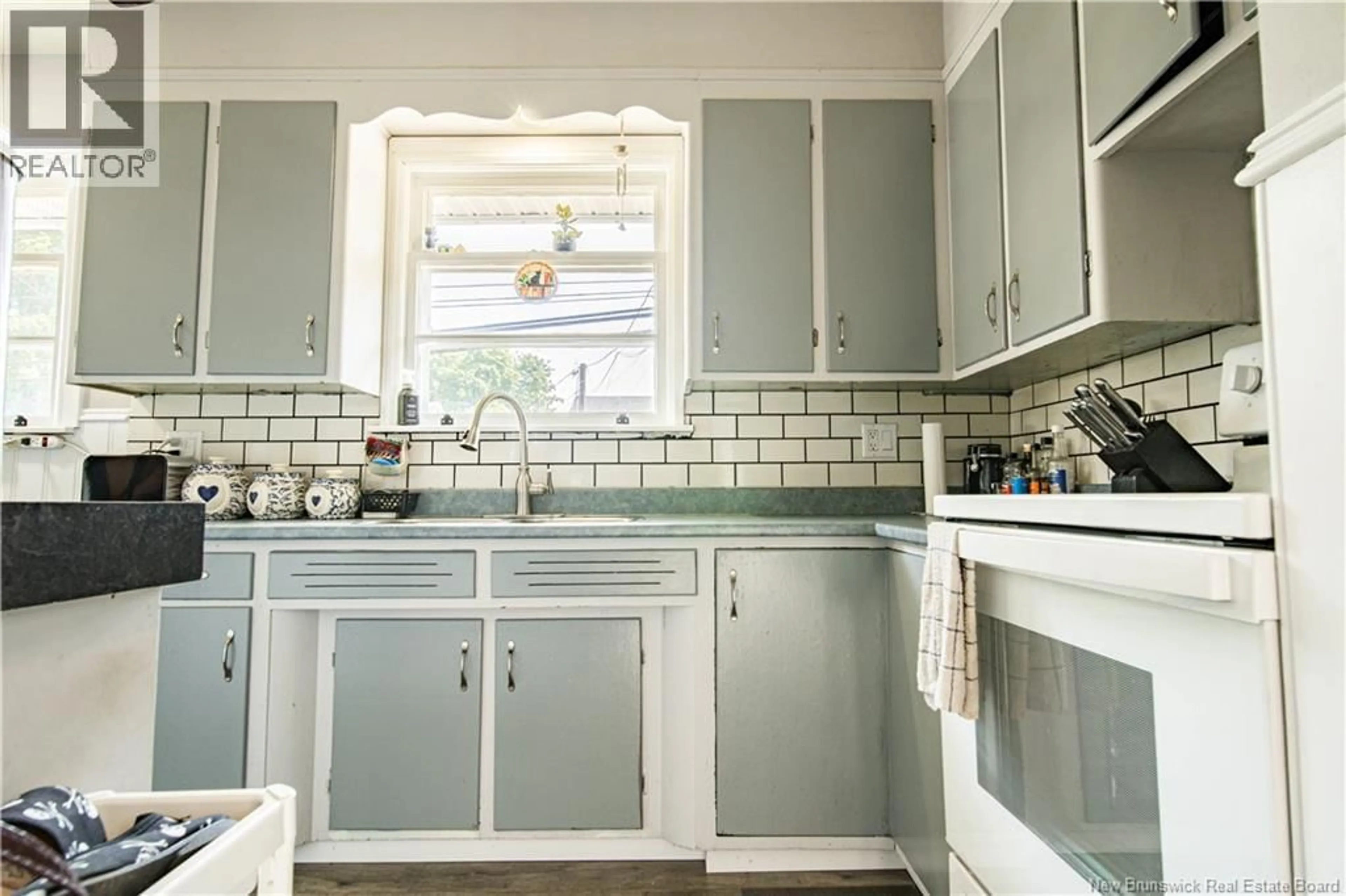 Standard kitchen, ceramic/tile floor for 156 WEST LANE, Moncton New Brunswick E1C6V2