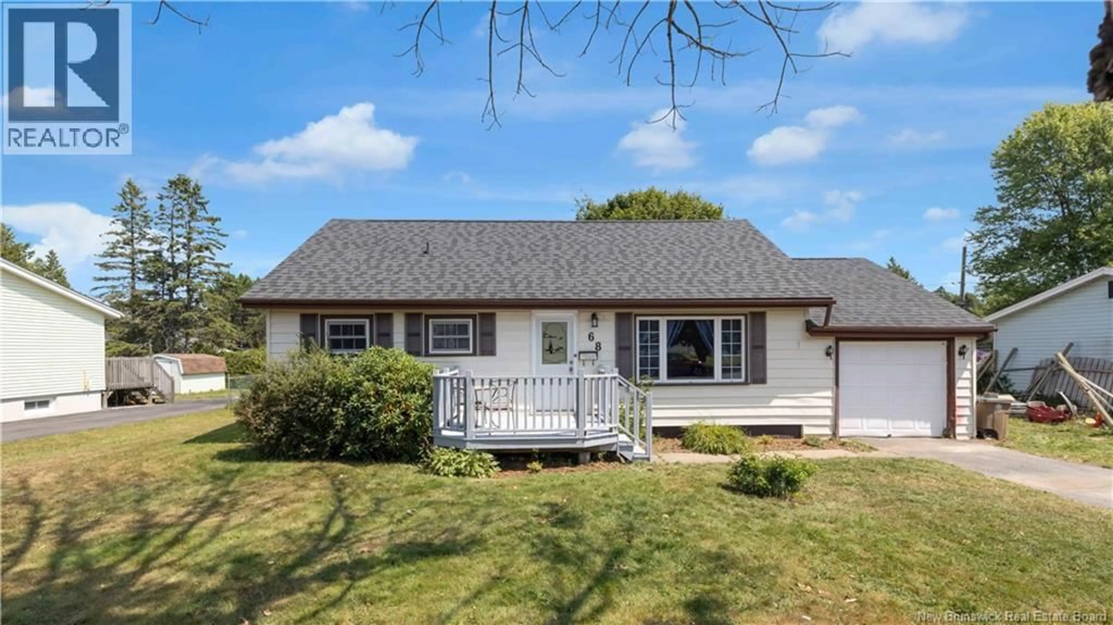 Home with vinyl exterior material, street for 68 VALLEYVIEW CRESCENT, Saint John New Brunswick E2M4L3