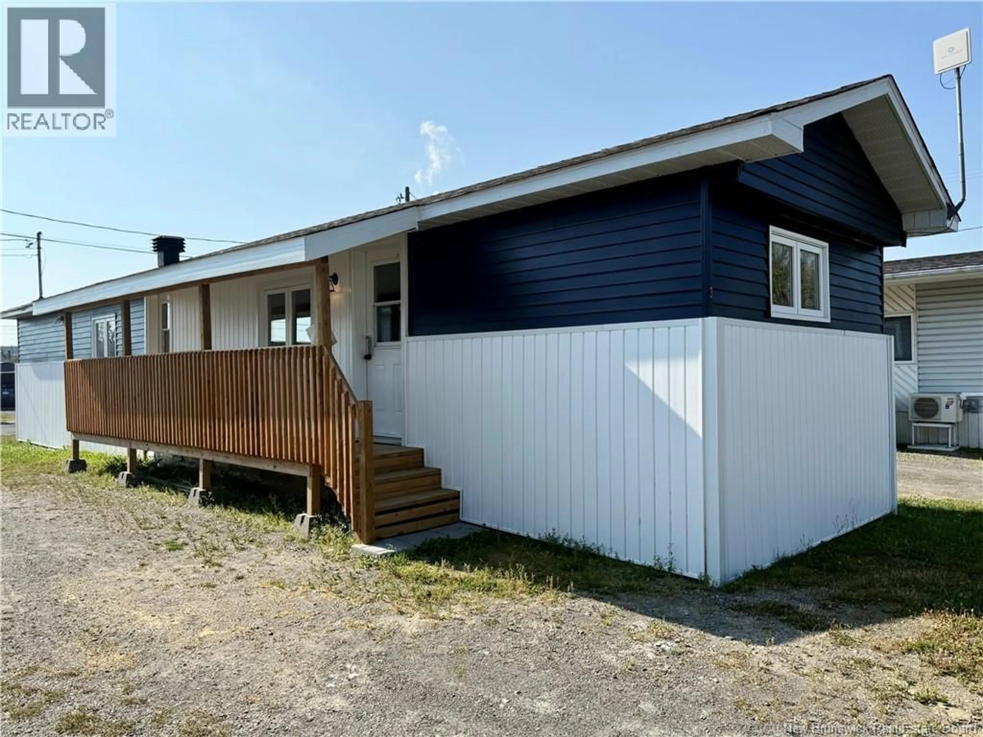 Home with vinyl exterior material, building for 3 GAGNON AVENUE, Edmundston New Brunswick E3V3H8