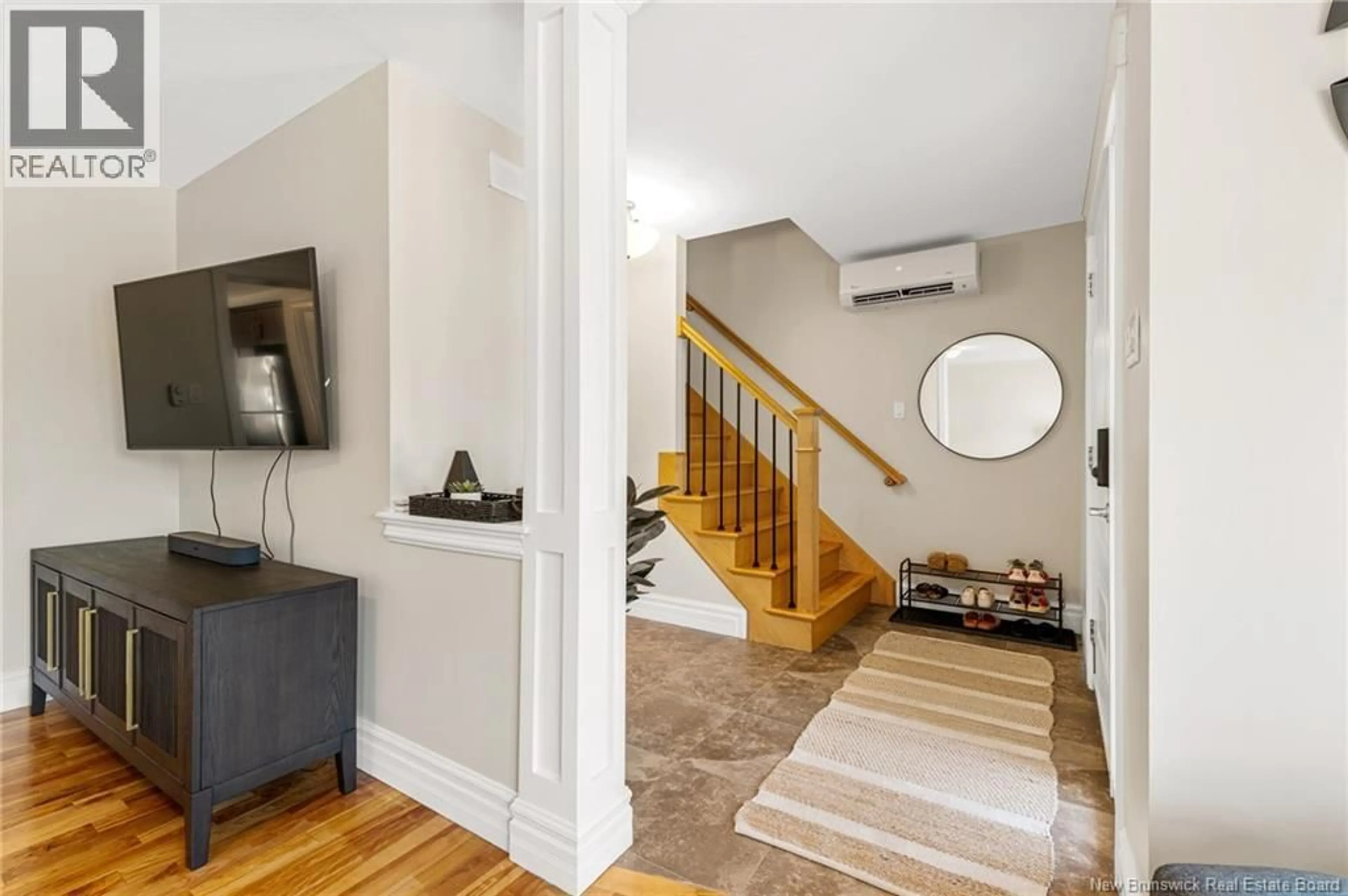 Indoor entryway for 181 BELLE FORET, Dieppe New Brunswick E1A9E6