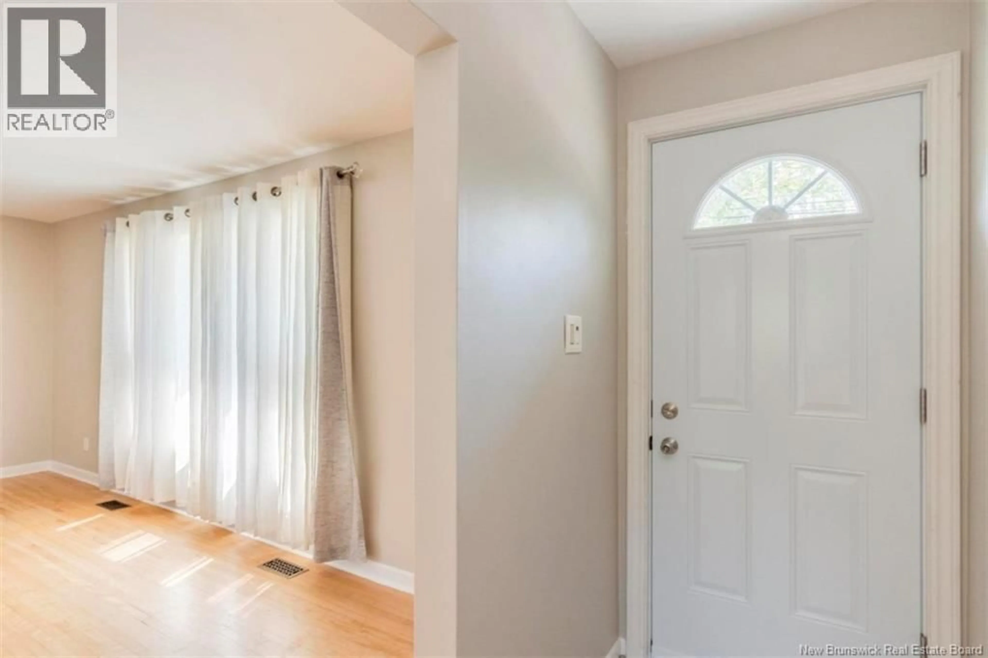 Indoor entryway for 135 BESSBOROUGH AVENUE, Moncton New Brunswick E1E1P8