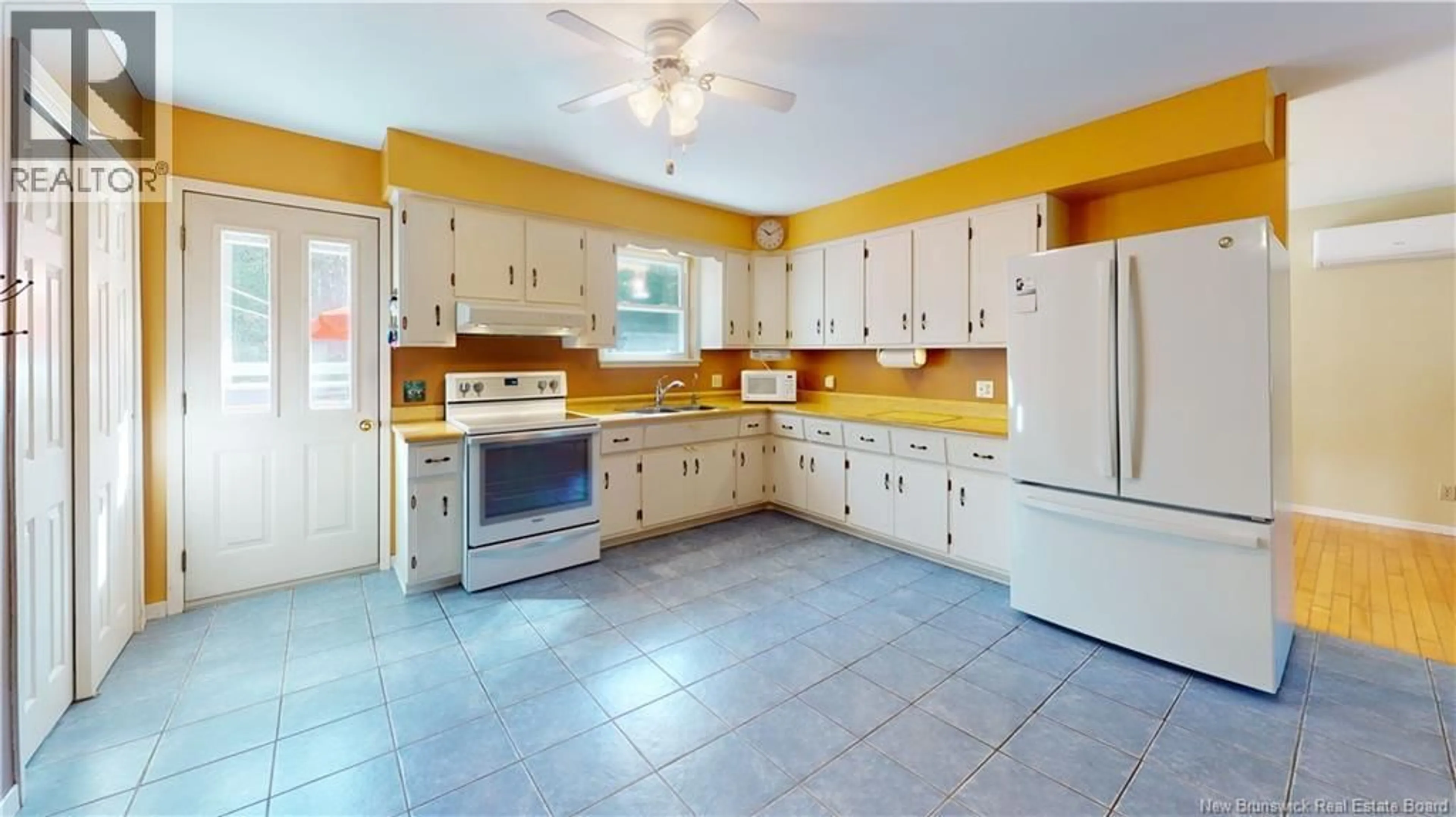 Standard kitchen, ceramic/tile floor for 274 MACPHERSON STREET, Marysville New Brunswick E3A4X6