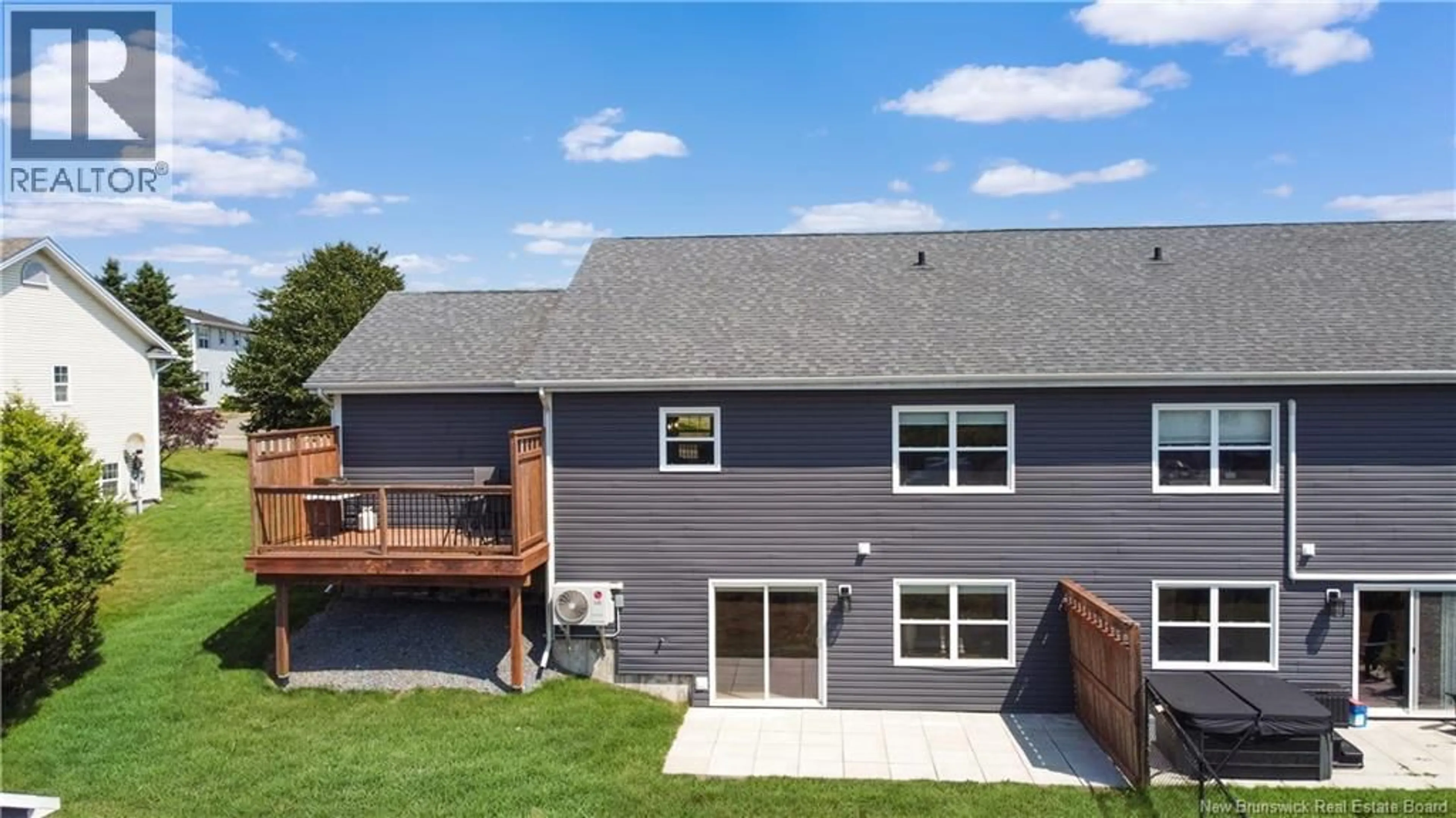 A pic from outside/outdoor area/front of a property/back of a property/a pic from drone, unknown for 10 LAKEFIELD COURT, Saint John New Brunswick E2J5B3