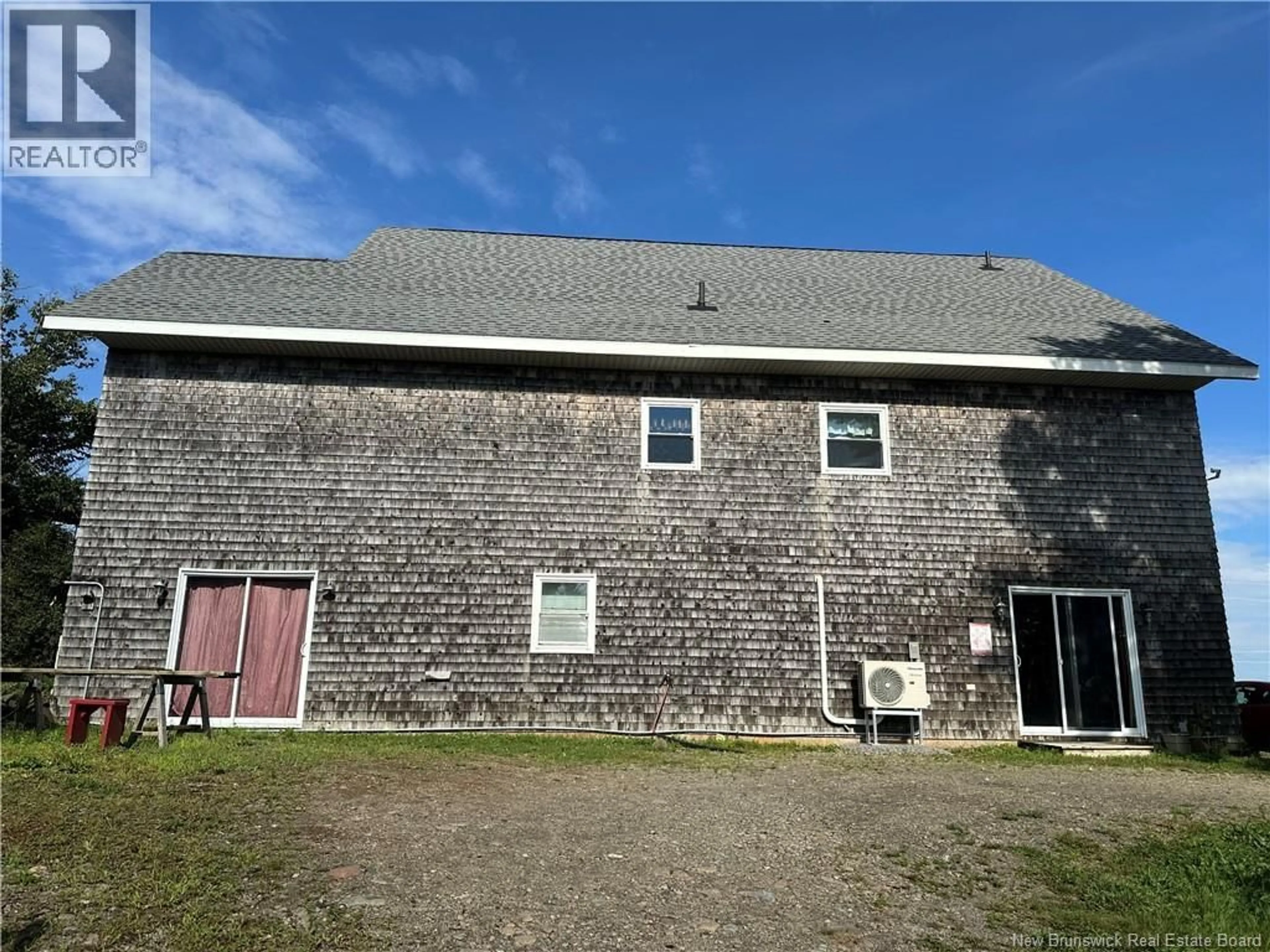 A pic from outside/outdoor area/front of a property/back of a property/a pic from drone, building for 350 DOCK ROAD, Grand Manan New Brunswick E5G1C4