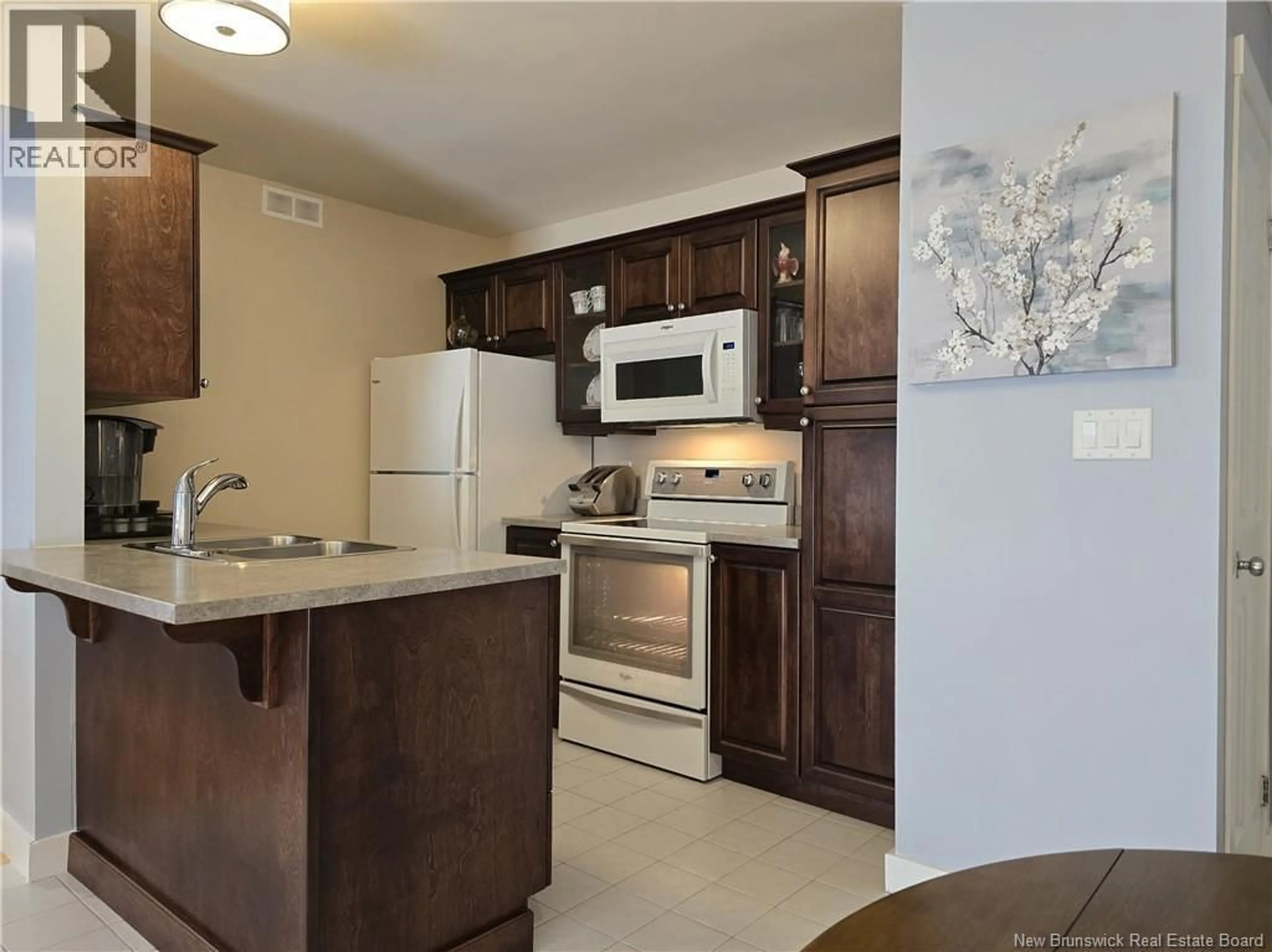 Standard kitchen, unknown for 41 - 33 MACALEESE LANE, Moncton New Brunswick E1A3M1