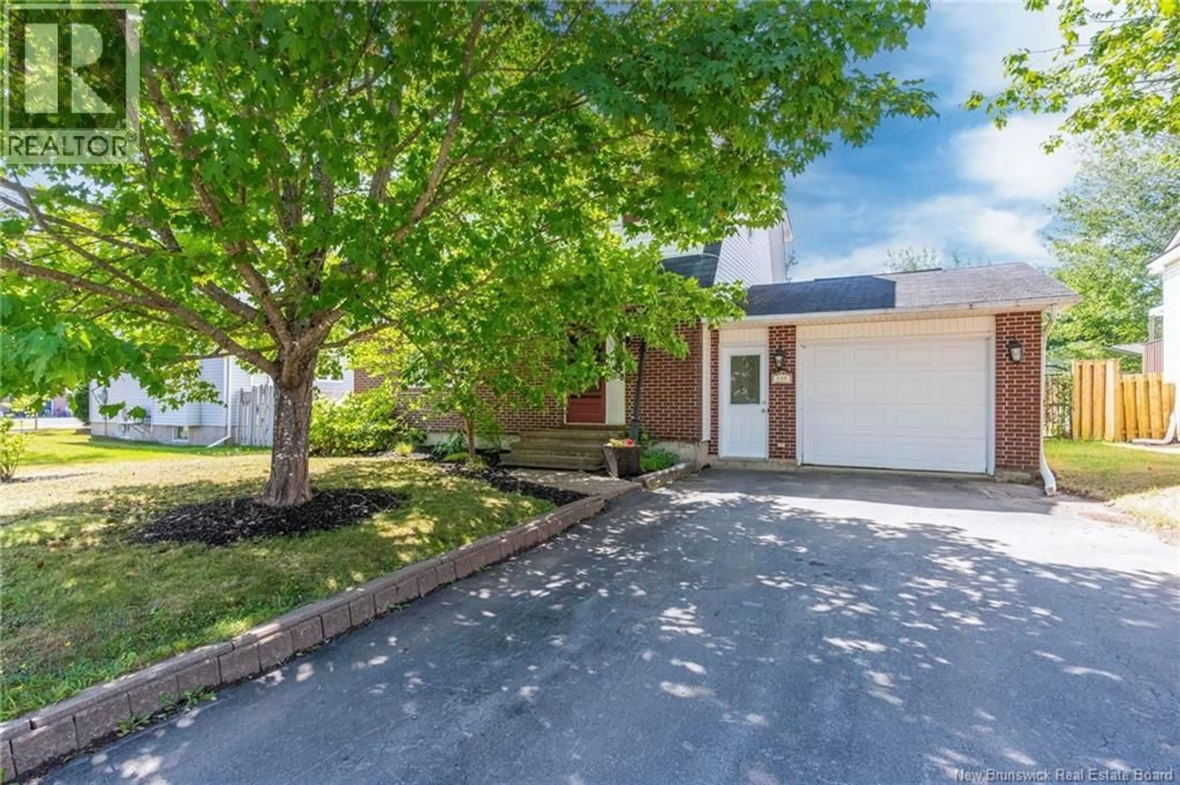 A pic from outside/outdoor area/front of a property/back of a property/a pic from drone, street for 138 SHANNON DRIVE, Moncton New Brunswick E1G2G6