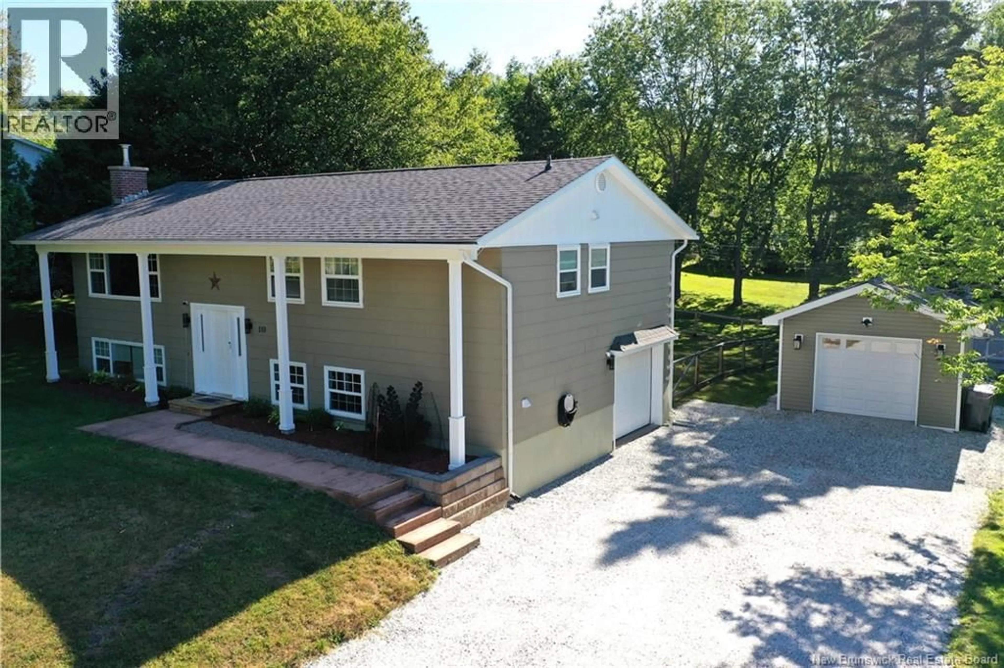 A pic from outside/outdoor area/front of a property/back of a property/a pic from drone, street for 110 NOTTINGHAM DRIVE, Quispamsis New Brunswick E2E1G7