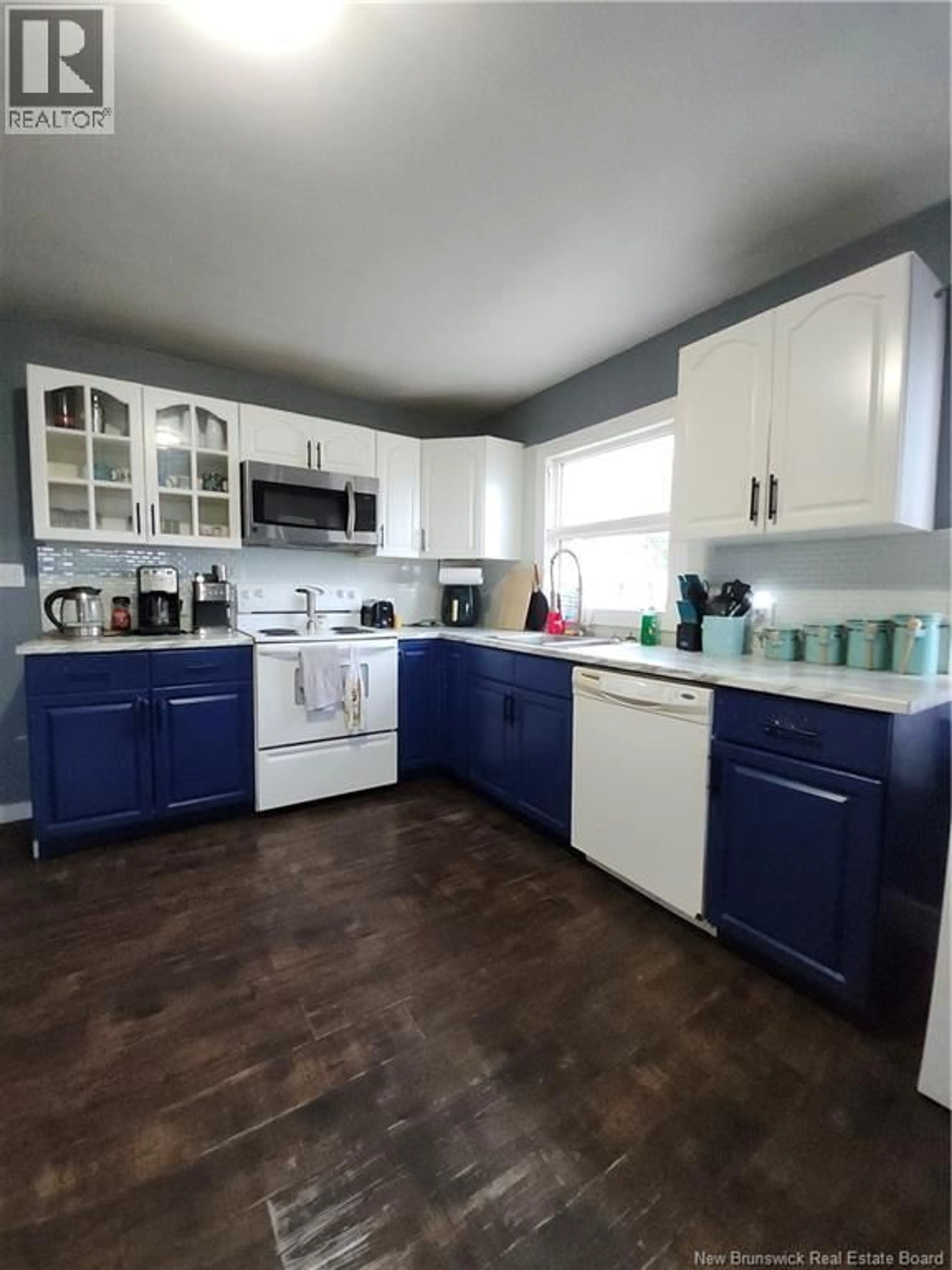 Open concept kitchen, unknown for 1908 RTE 776 ROUTE, Grand Manan New Brunswick E5G3H2