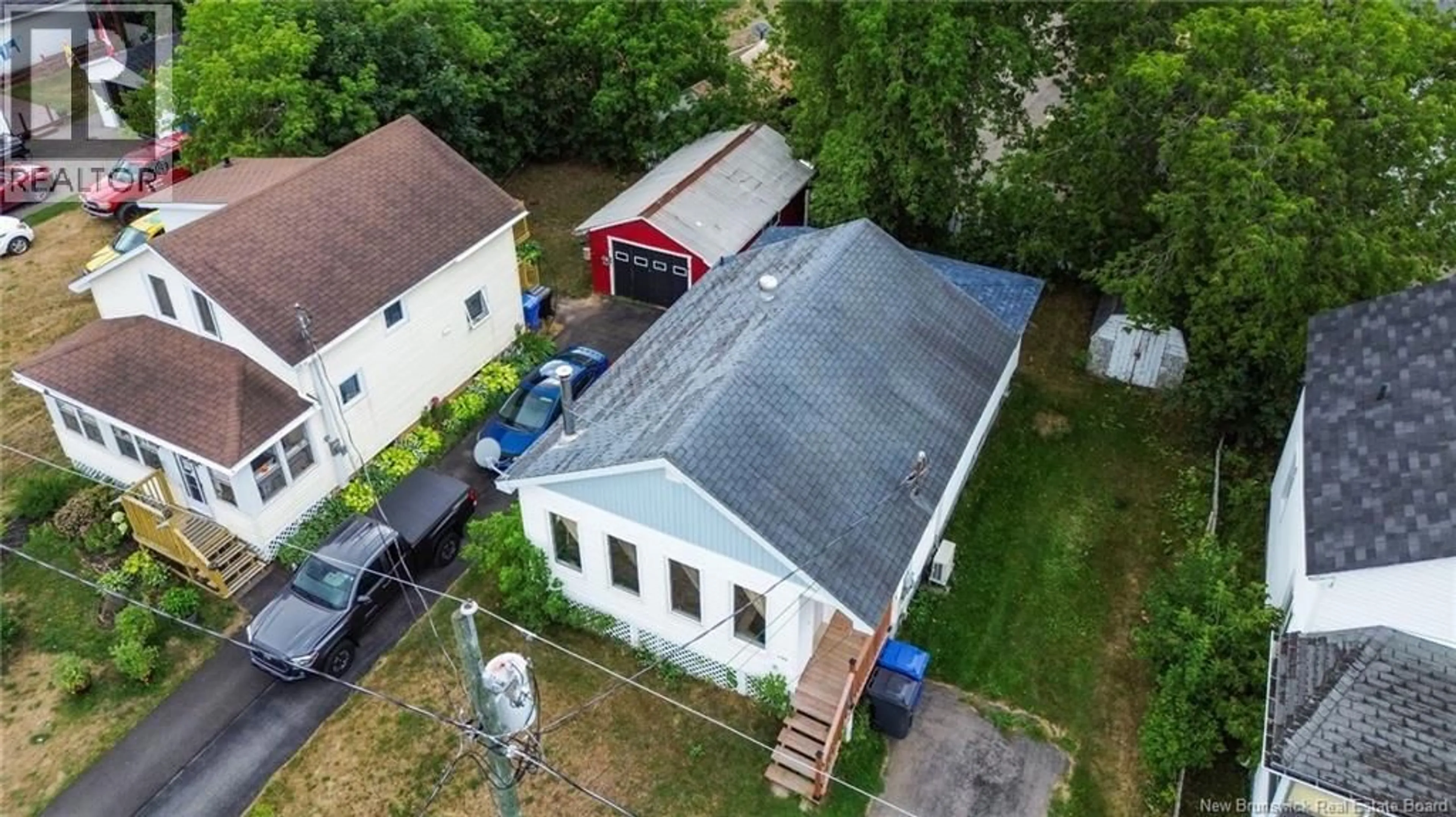 A pic from outside/outdoor area/front of a property/back of a property/a pic from drone, building for 1120 MODEL AVENUE, Bathurst New Brunswick E2A2C6