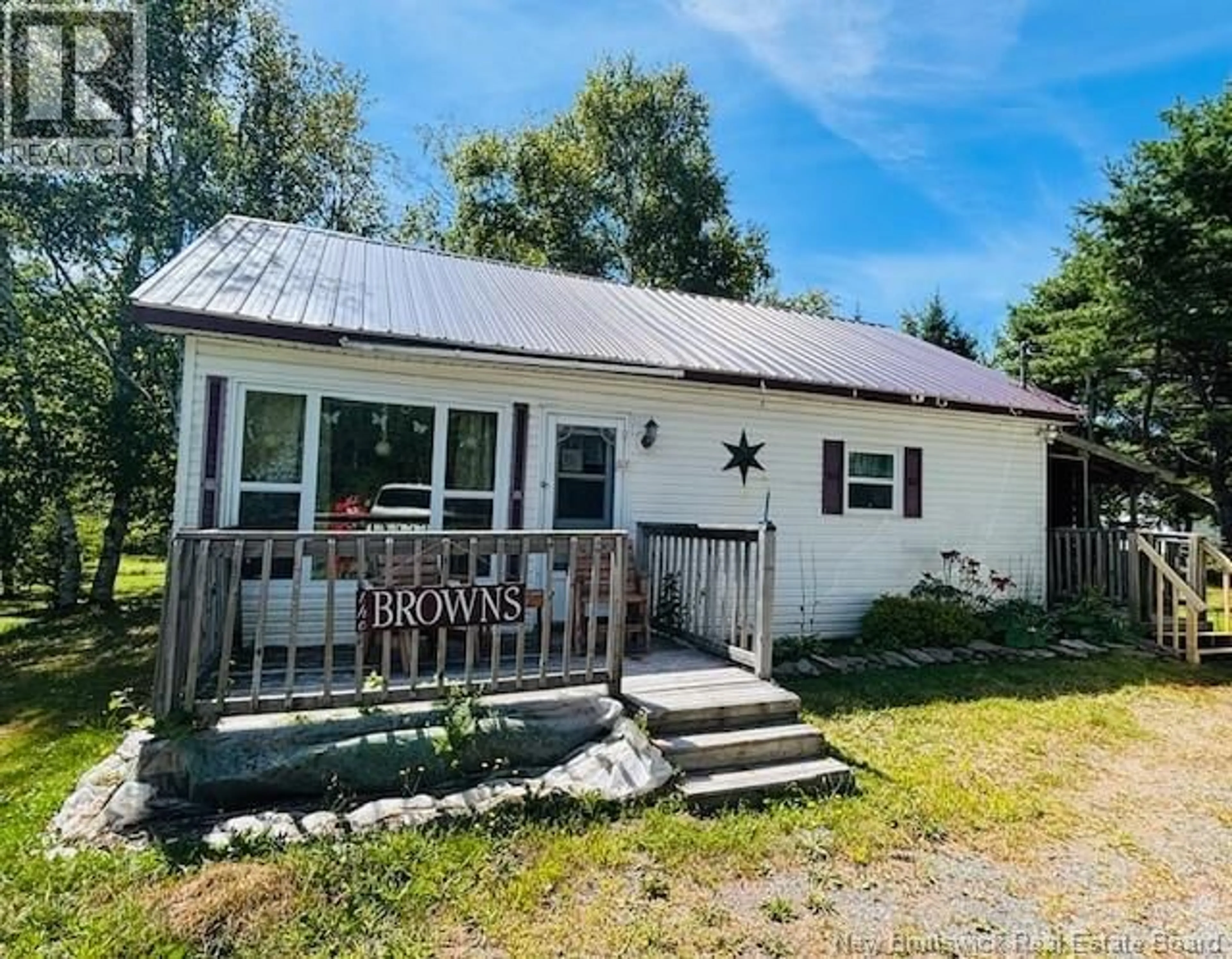 A pic from outside/outdoor area/front of a property/back of a property/a pic from drone, street for 922 ROUTE 10, Fredericton New Brunswick E3A7E5