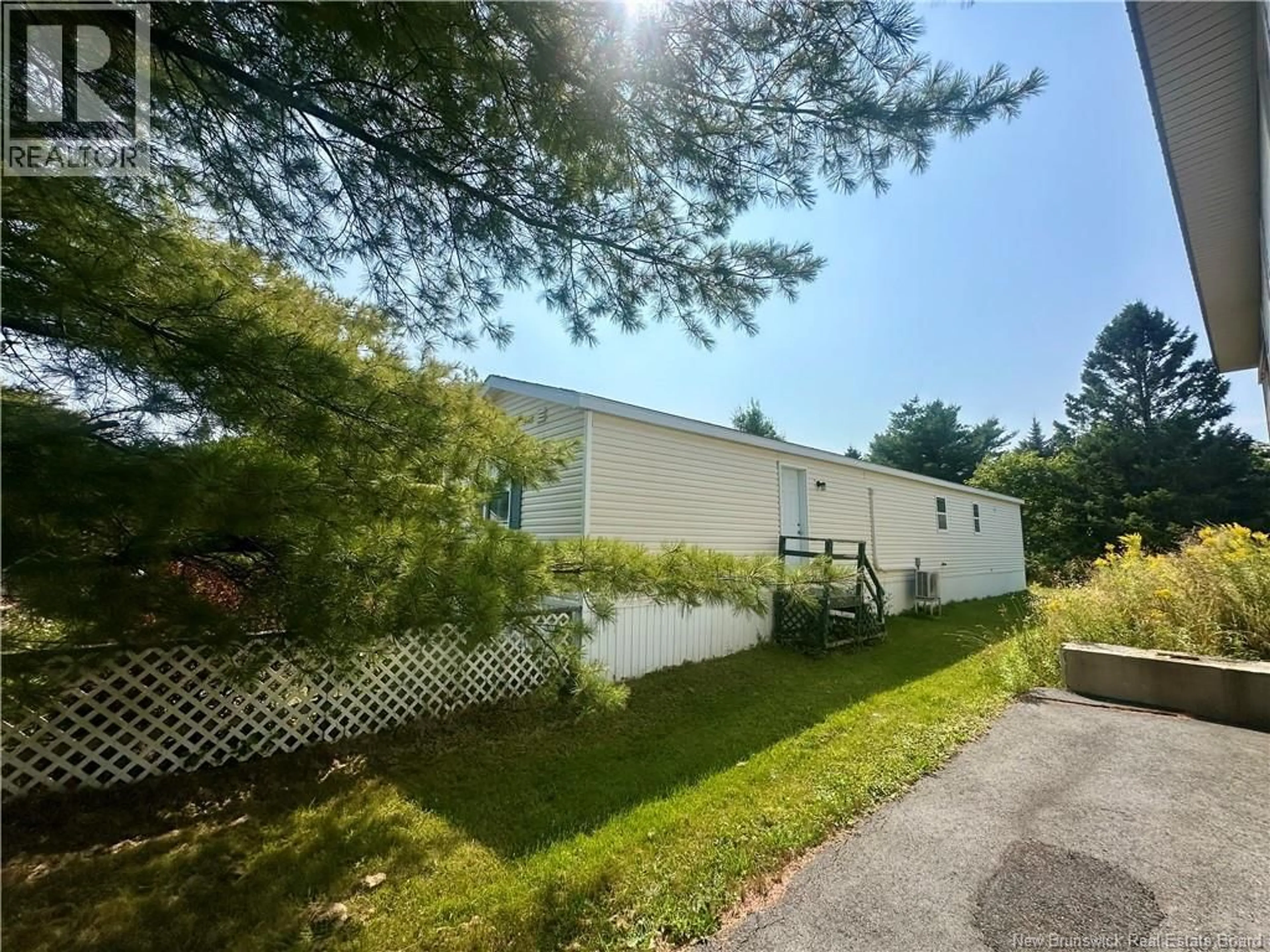 Unknown for 22 GLENVIEW DRIVE, Saint John New Brunswick E2H2R6
