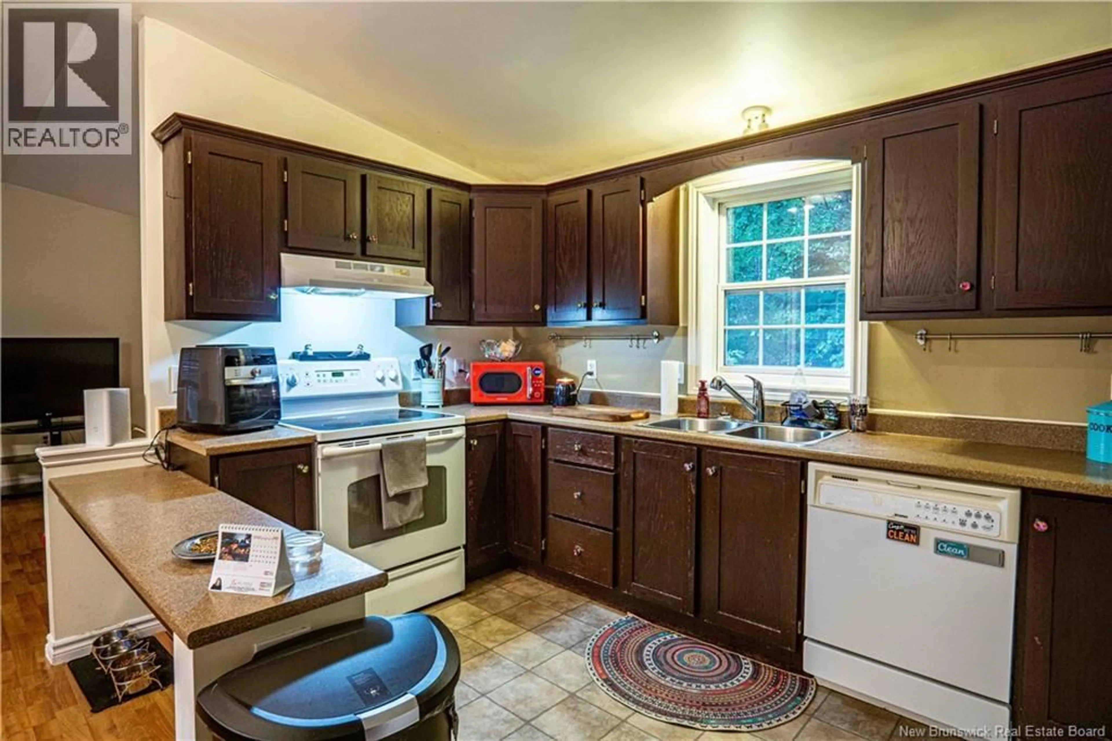 Standard kitchen, ceramic/tile floor for 111 MCCAIN DRIVE, Waasis New Brunswick E3B9E4