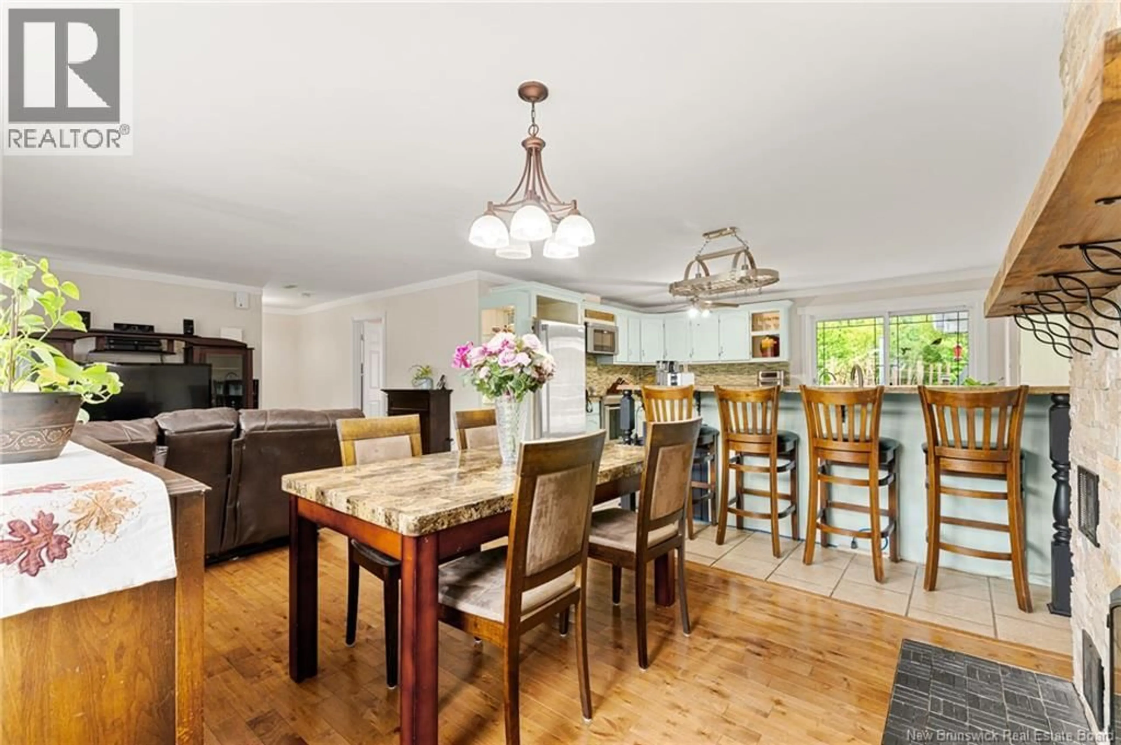Dining room, wood/laminate floor for 2997 ROUTE 115, Irishtown New Brunswick E1H3K3