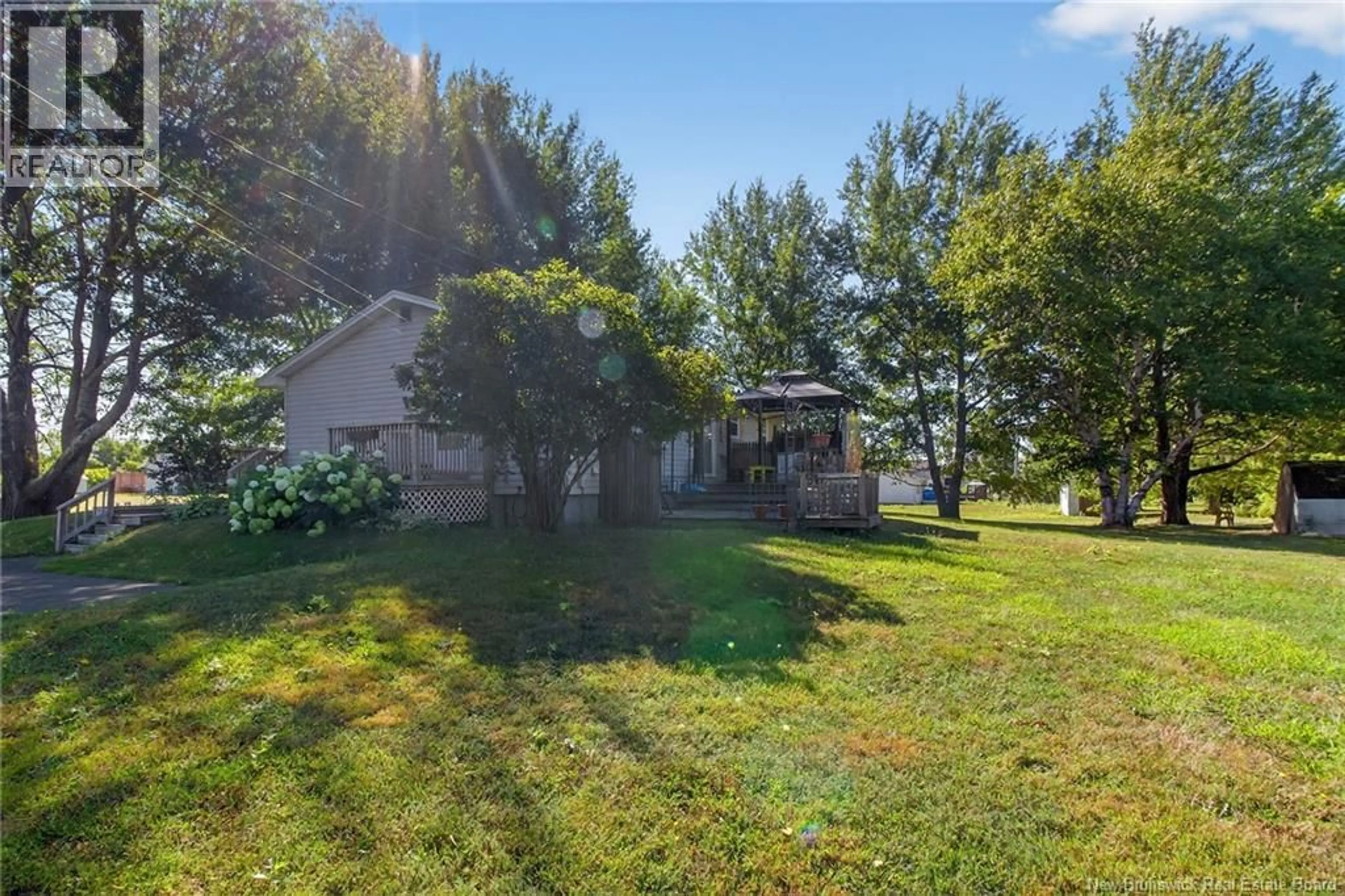 A pic from outside/outdoor area/front of a property/back of a property/a pic from drone, water/lake/river/ocean view for 79 CH. DES ROCHES, Bouctouche New Brunswick E4S4L9