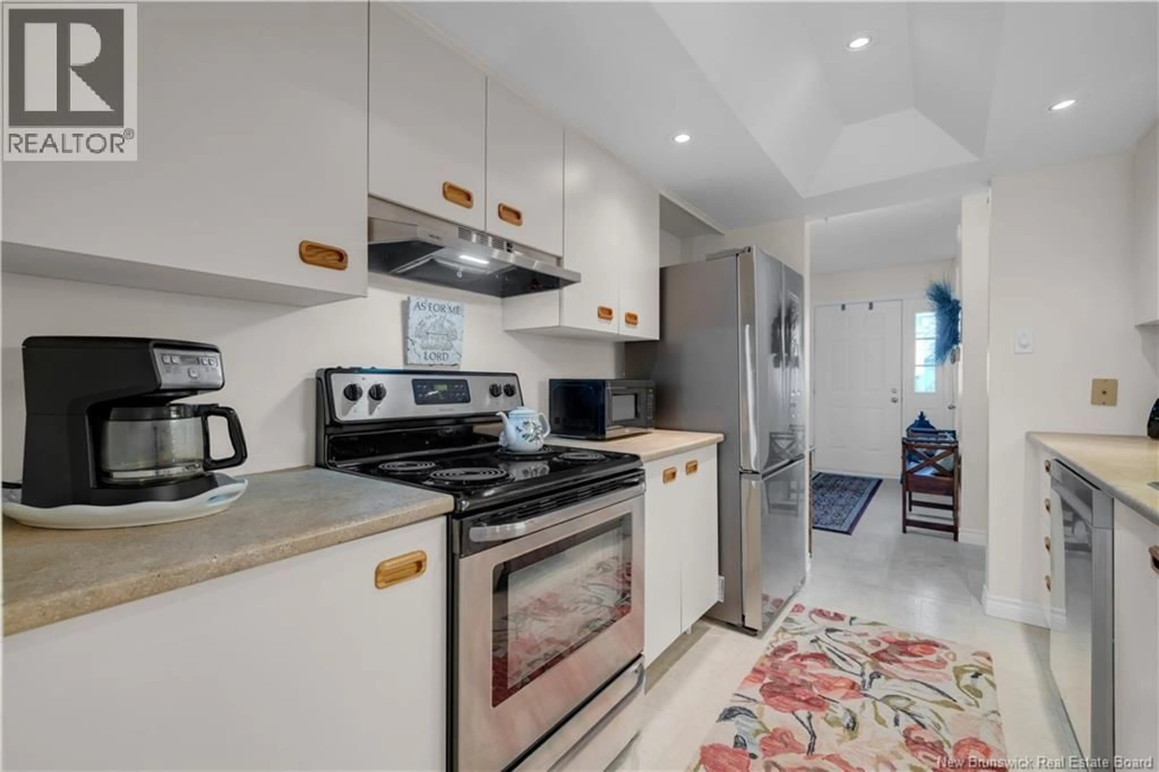 Standard kitchen, ceramic/tile floor for 5 DRIFTWOOD LANE, Saint John New Brunswick E2M5L6