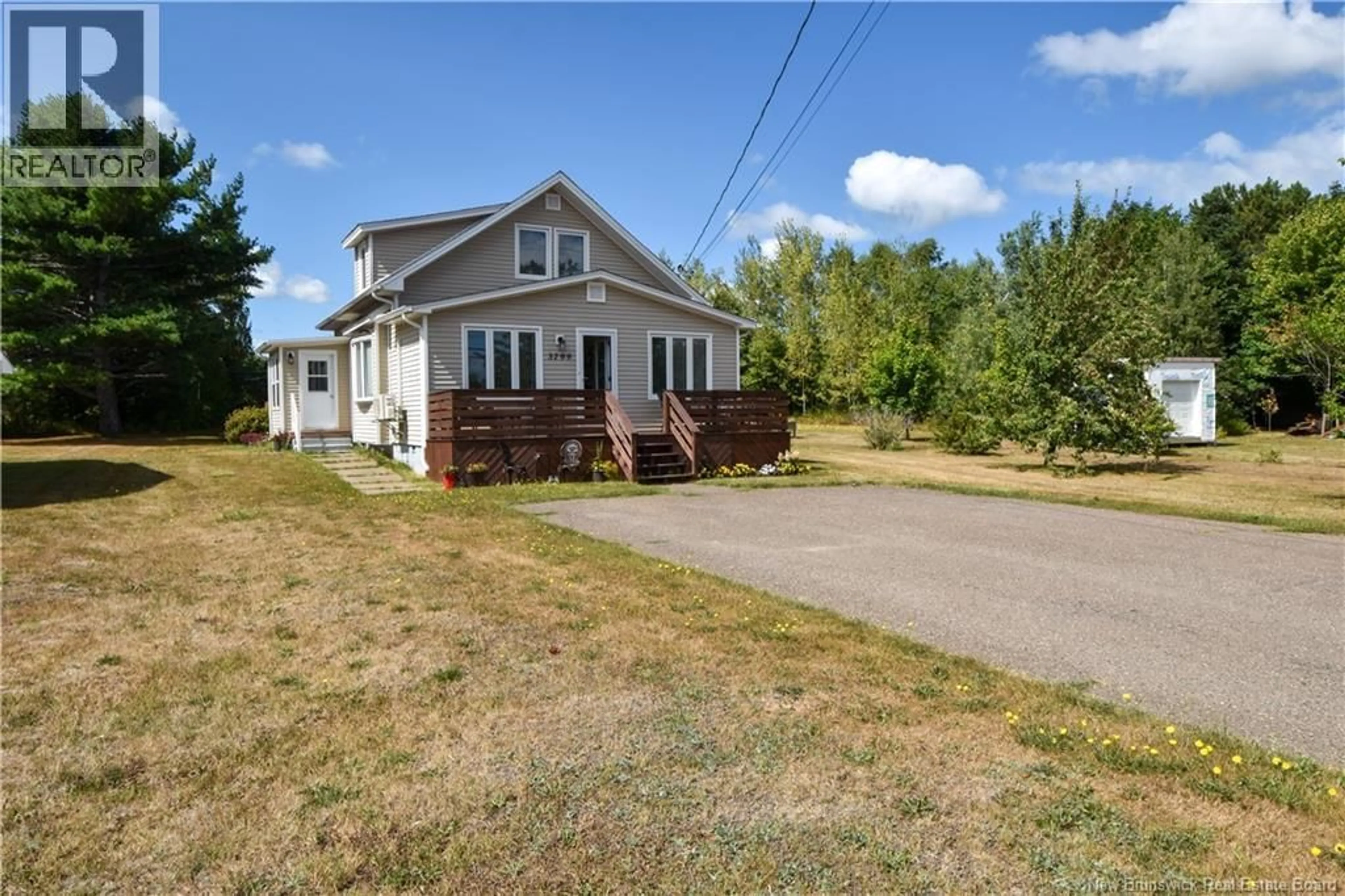 A pic from outside/outdoor area/front of a property/back of a property/a pic from drone, unknown for 3799 PRINCIPALE STREET, Tracadie New Brunswick E1X1E3