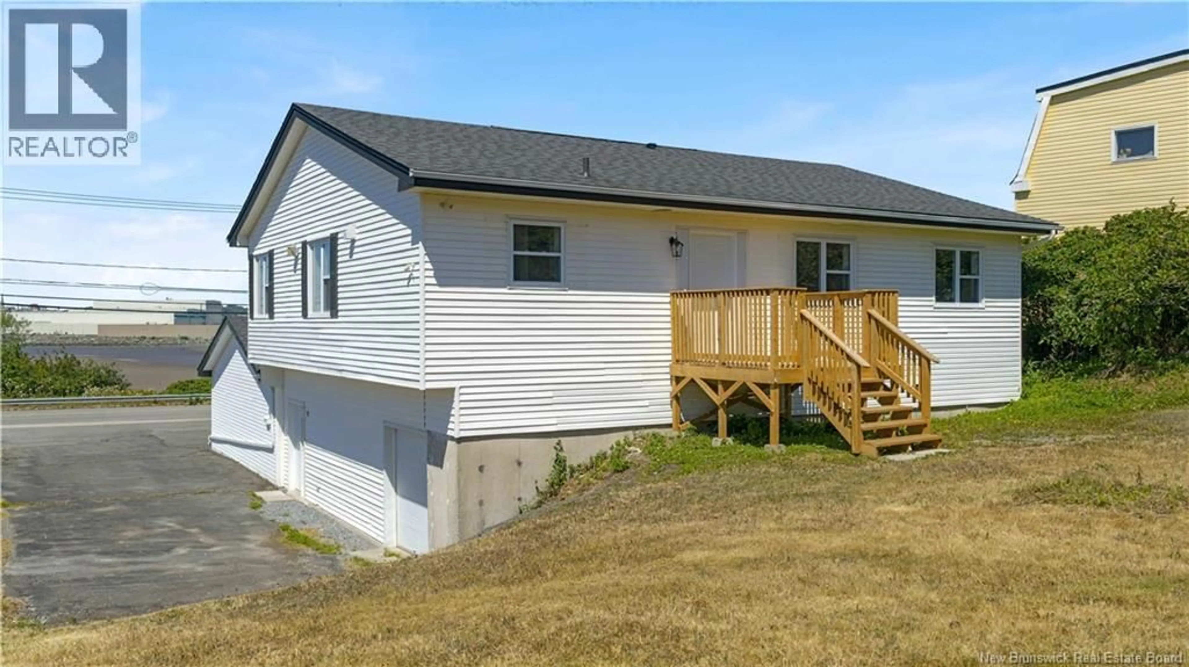 Home with vinyl exterior material, building for 119 RED HEAD ROAD, Saint John New Brunswick E2P1K8