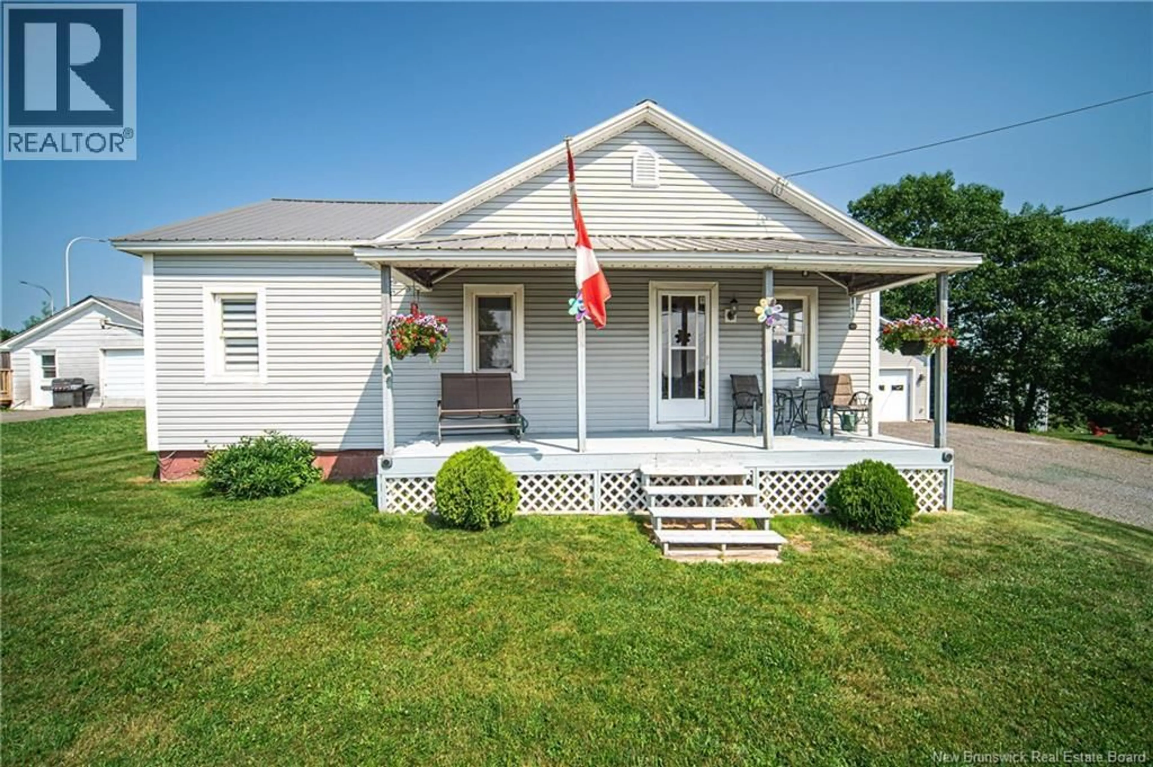 Home with vinyl exterior material, building for 30 MILL ROAD, Gagetown New Brunswick E5M1C1