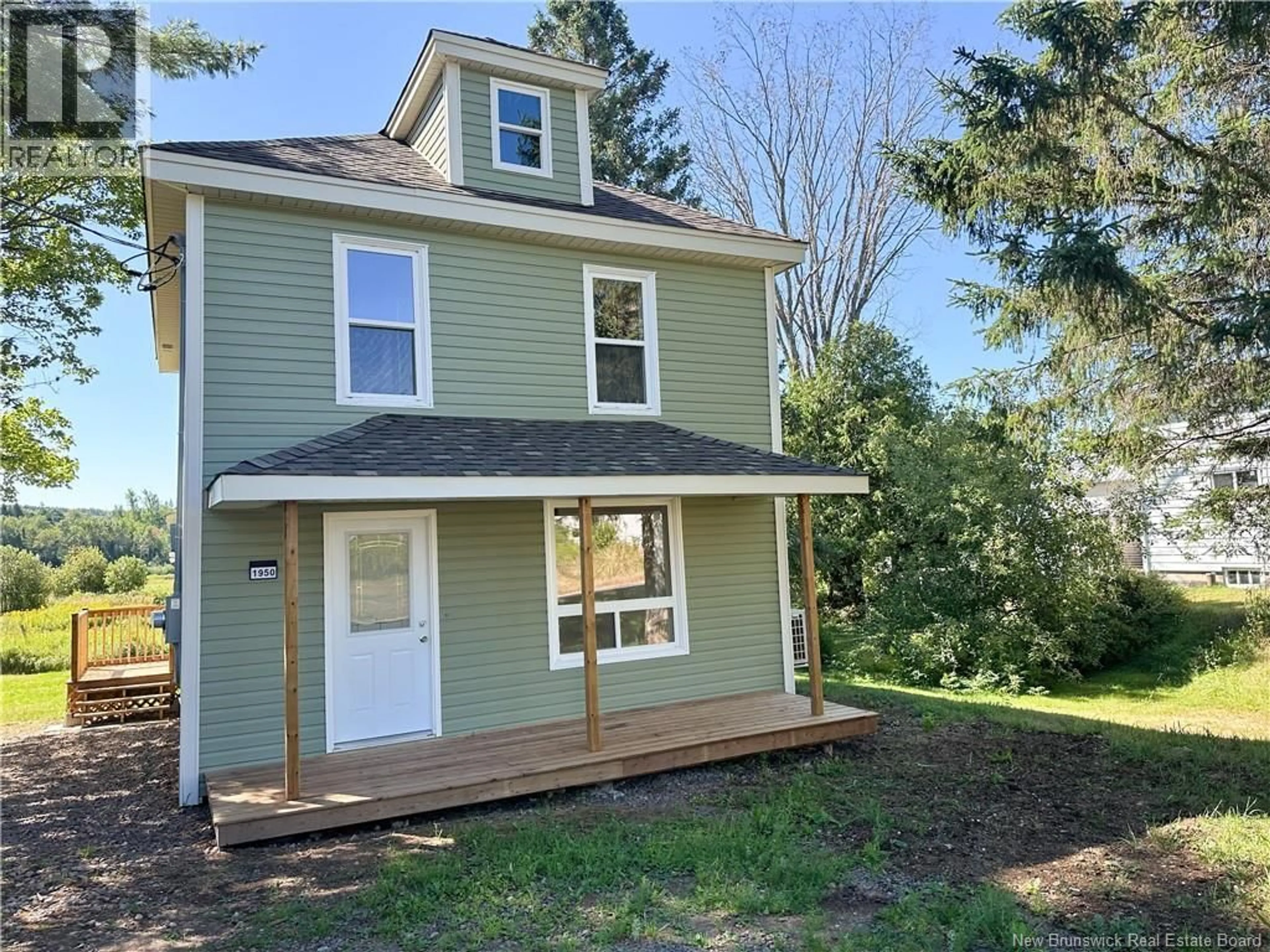Home with vinyl exterior material, street for 1950 ROUTE 121 ROUTE, Norton New Brunswick E5T1C5