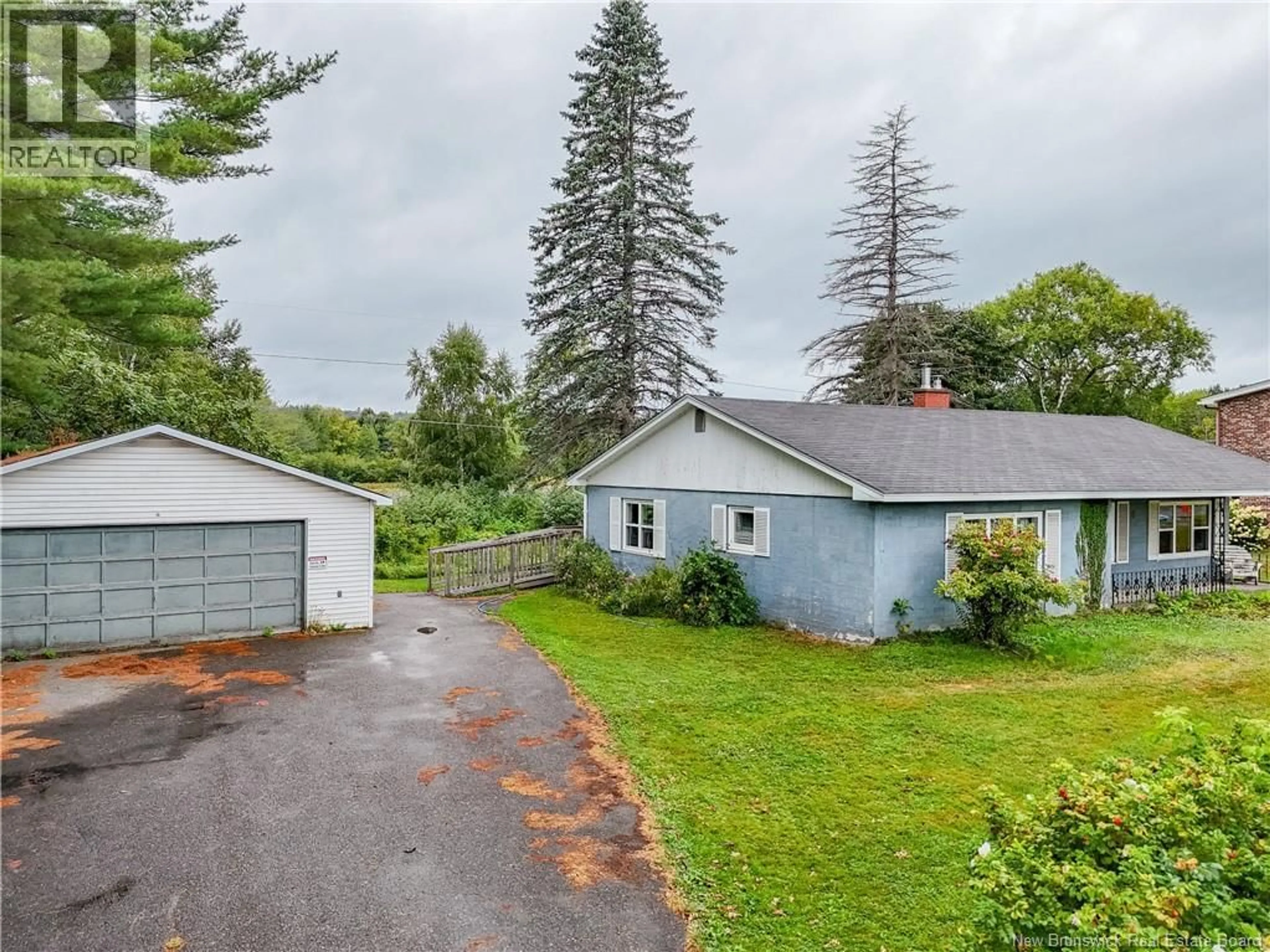 A pic from outside/outdoor area/front of a property/back of a property/a pic from drone, street for 8 HAMILTON COURT, Fredericton New Brunswick E3A6P6