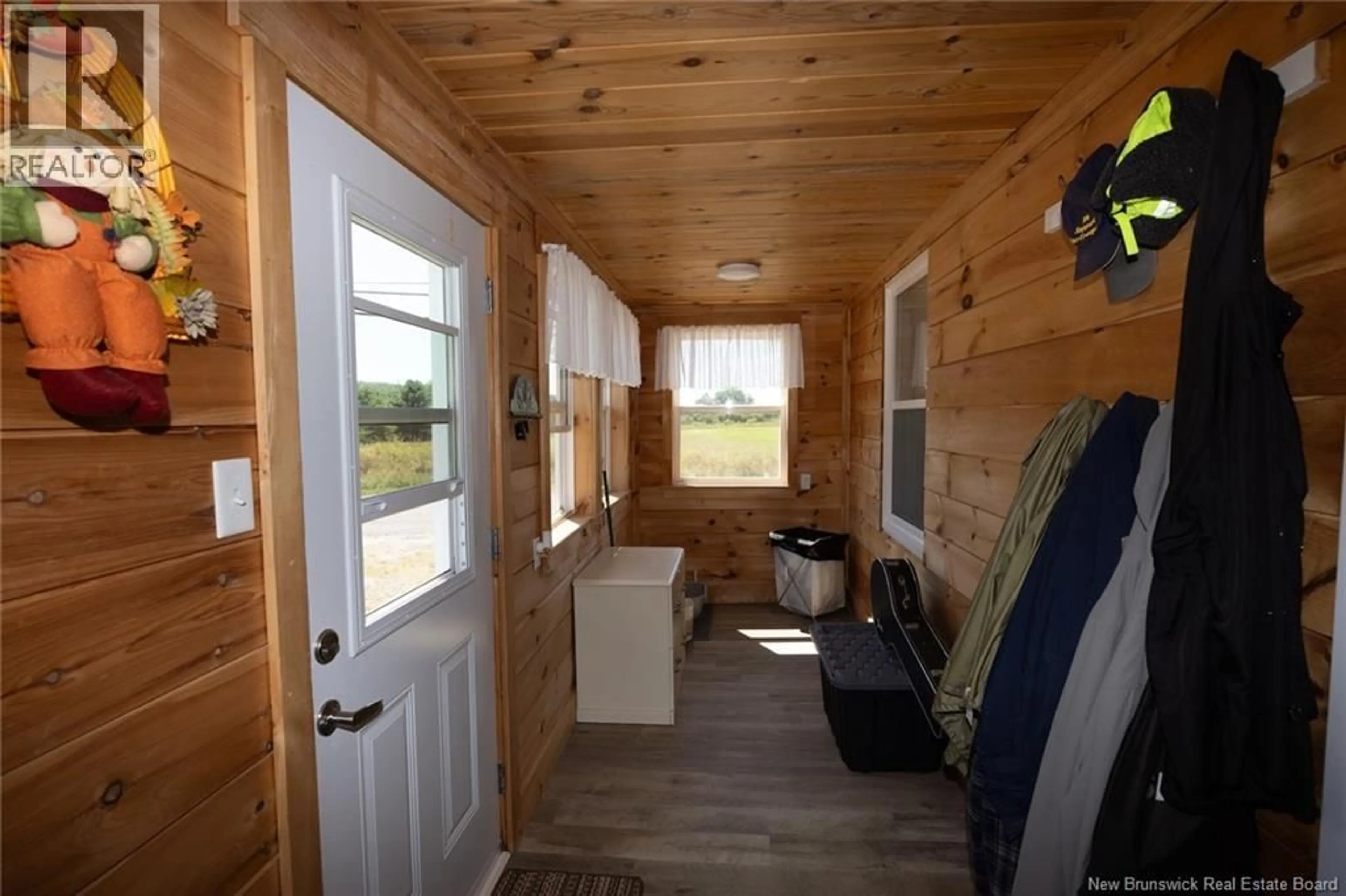 Indoor entryway for 20 LOWER STONERIDGE ROAD, Burtts Corner New Brunswick E6L2P3