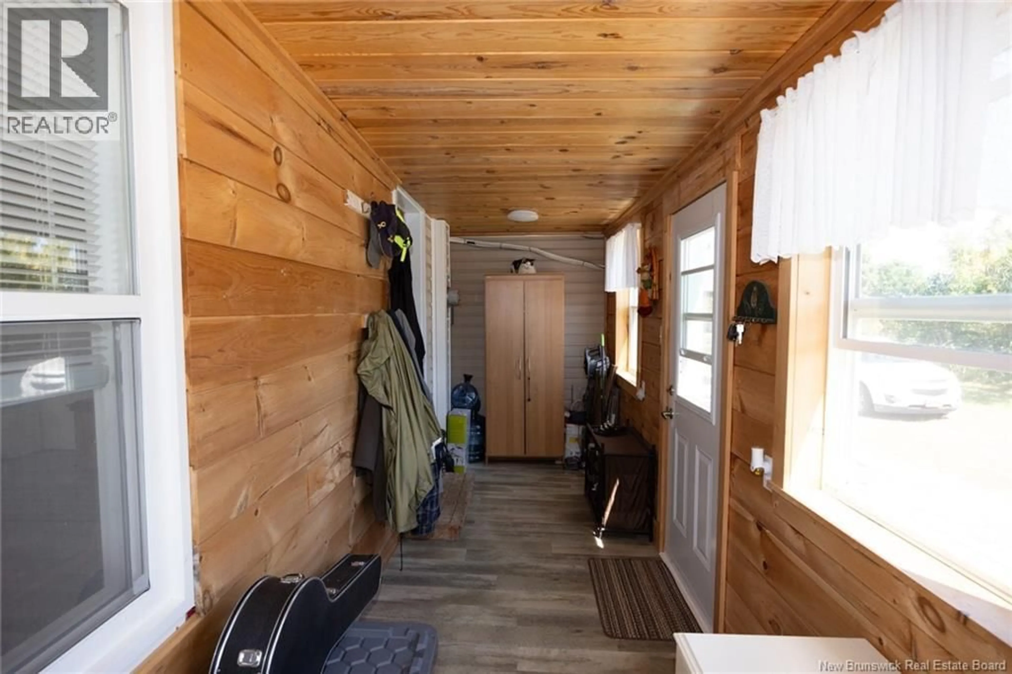 Indoor entryway for 20 LOWER STONERIDGE ROAD, Burtts Corner New Brunswick E6L2P3