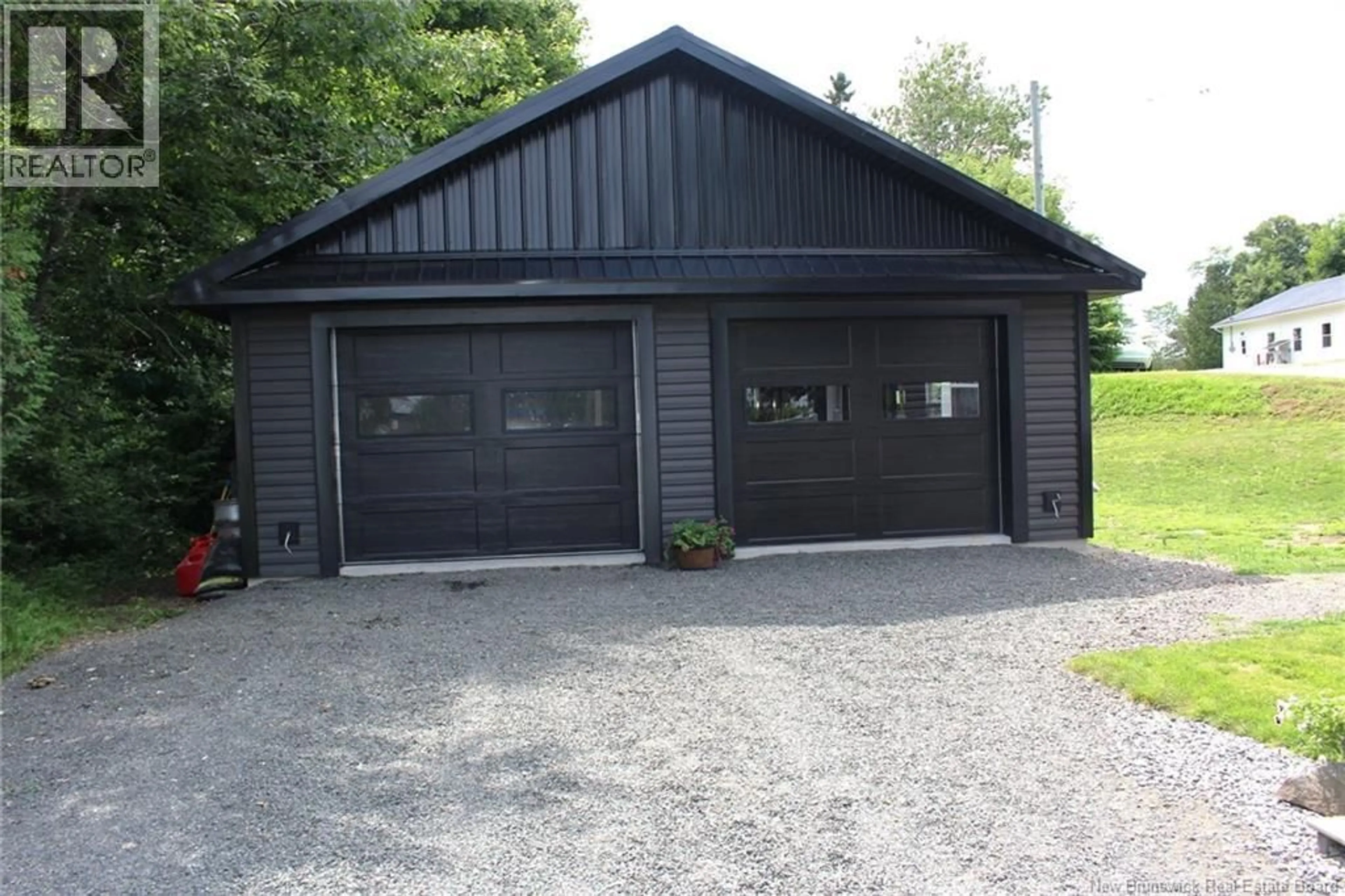 Indoor garage for 184 BRUNSWICK STREET, St George New Brunswick E5C3S2