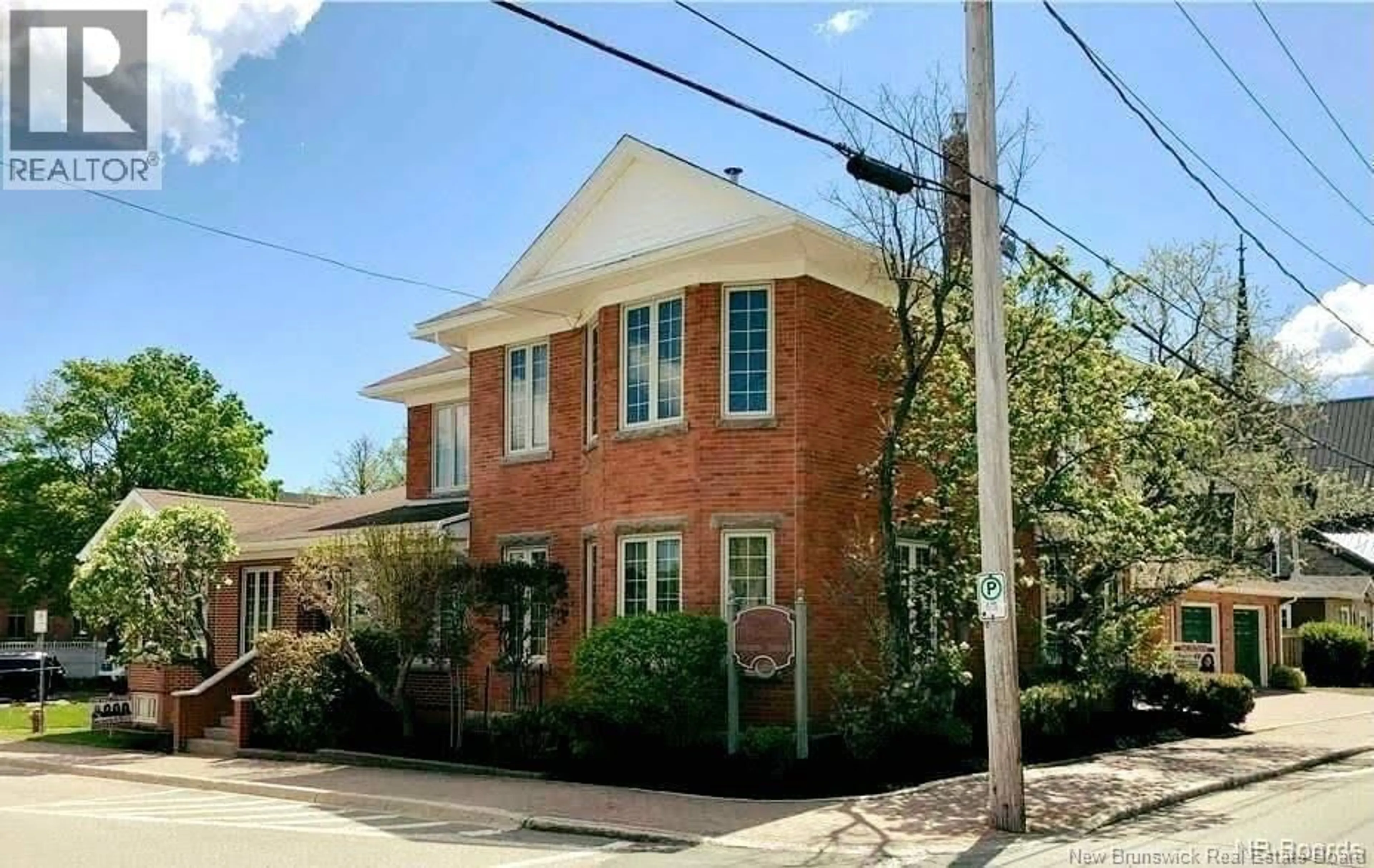 Home with brick exterior material, street for 102 ST. GEORGE STREET, Bathurst New Brunswick E2A1B5