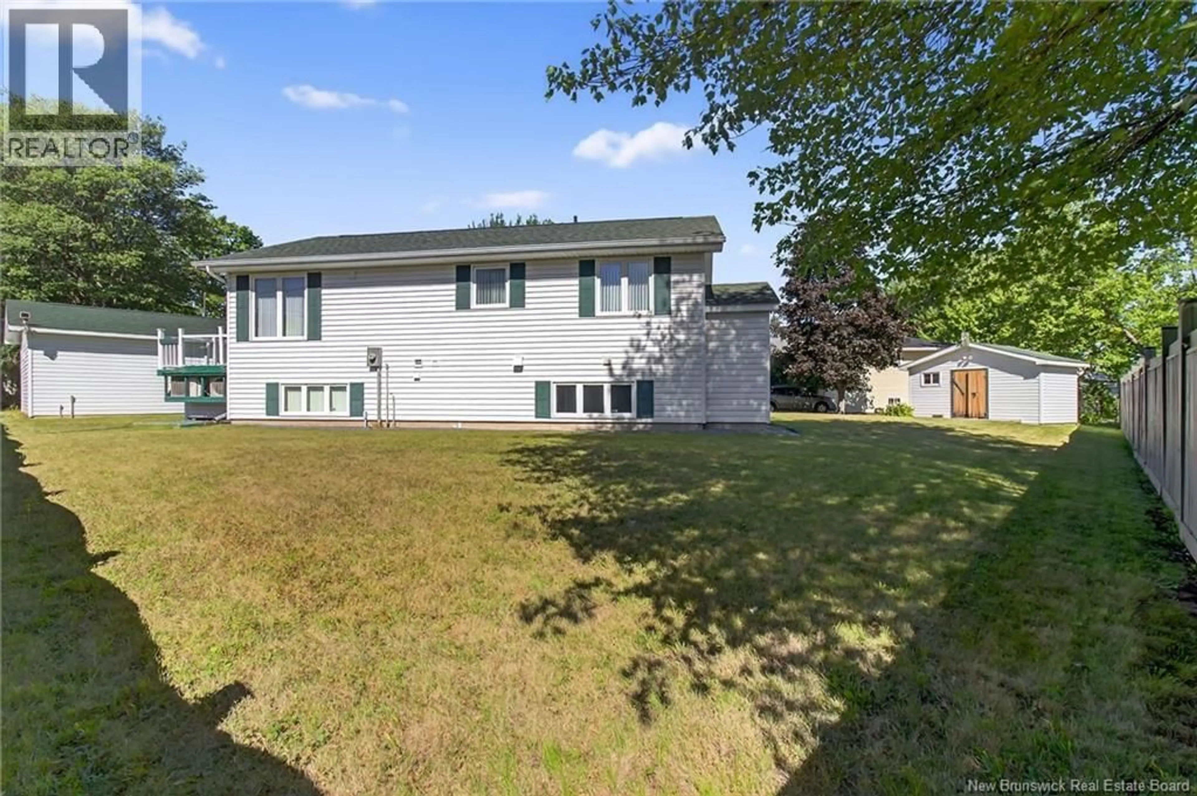 Home with vinyl exterior material, unknown for 10 WILLETT, Moncton New Brunswick E1C8A3
