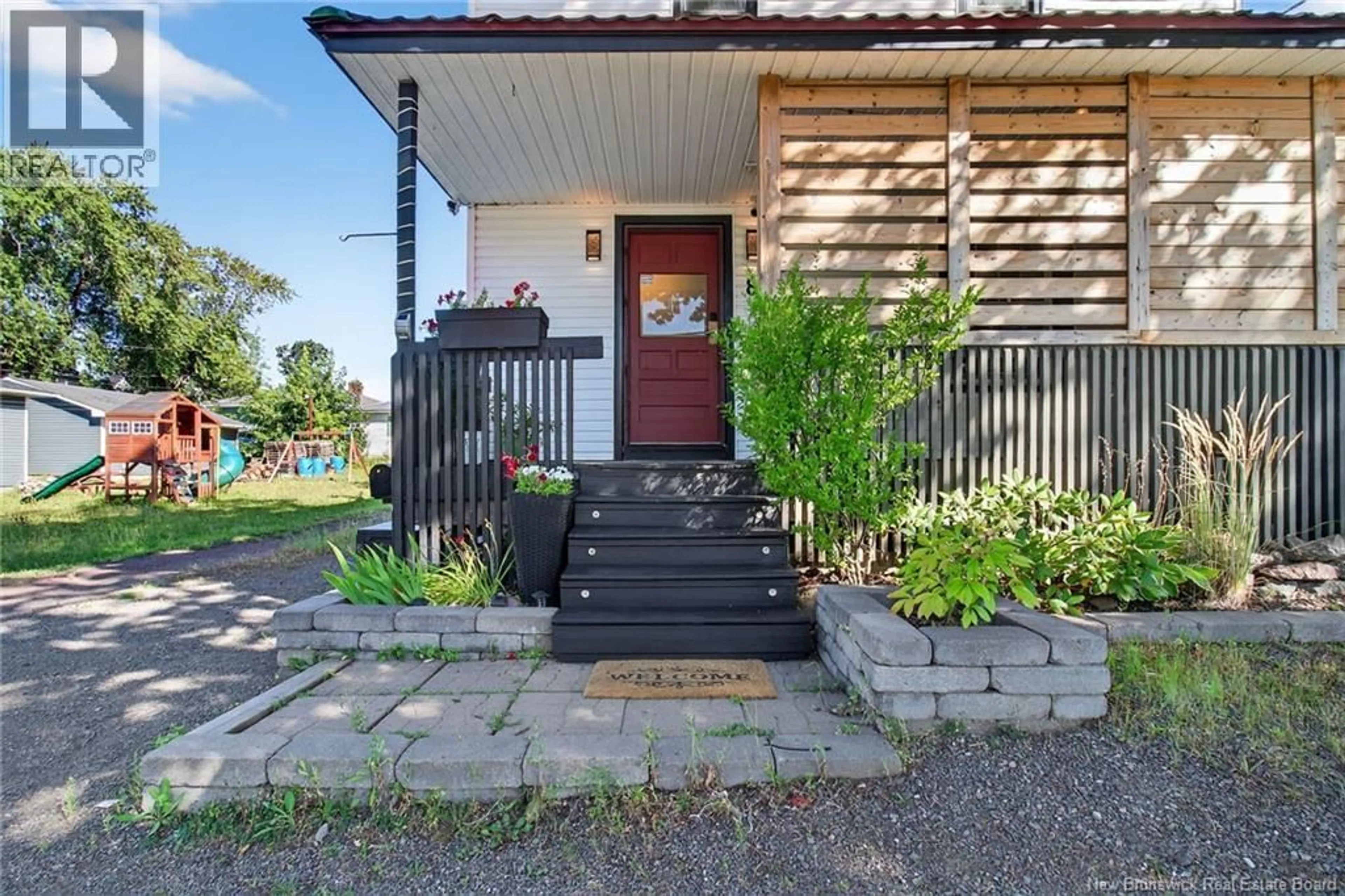 Patio, street for 87 PLEASANT, Moncton New Brunswick E1A2T9