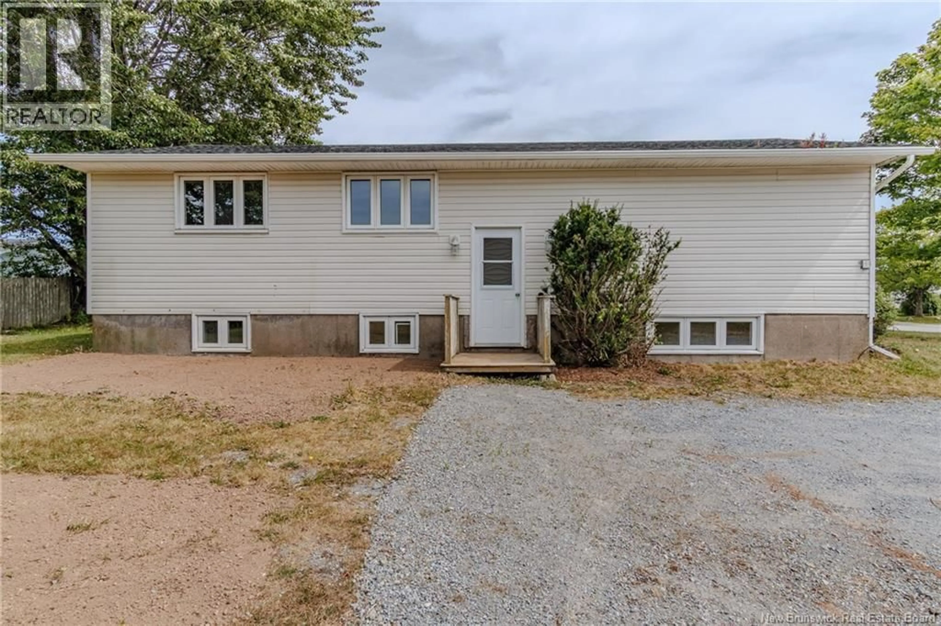 Unknown for 585 BONITA AVENUE, Saint John New Brunswick E2J2T3