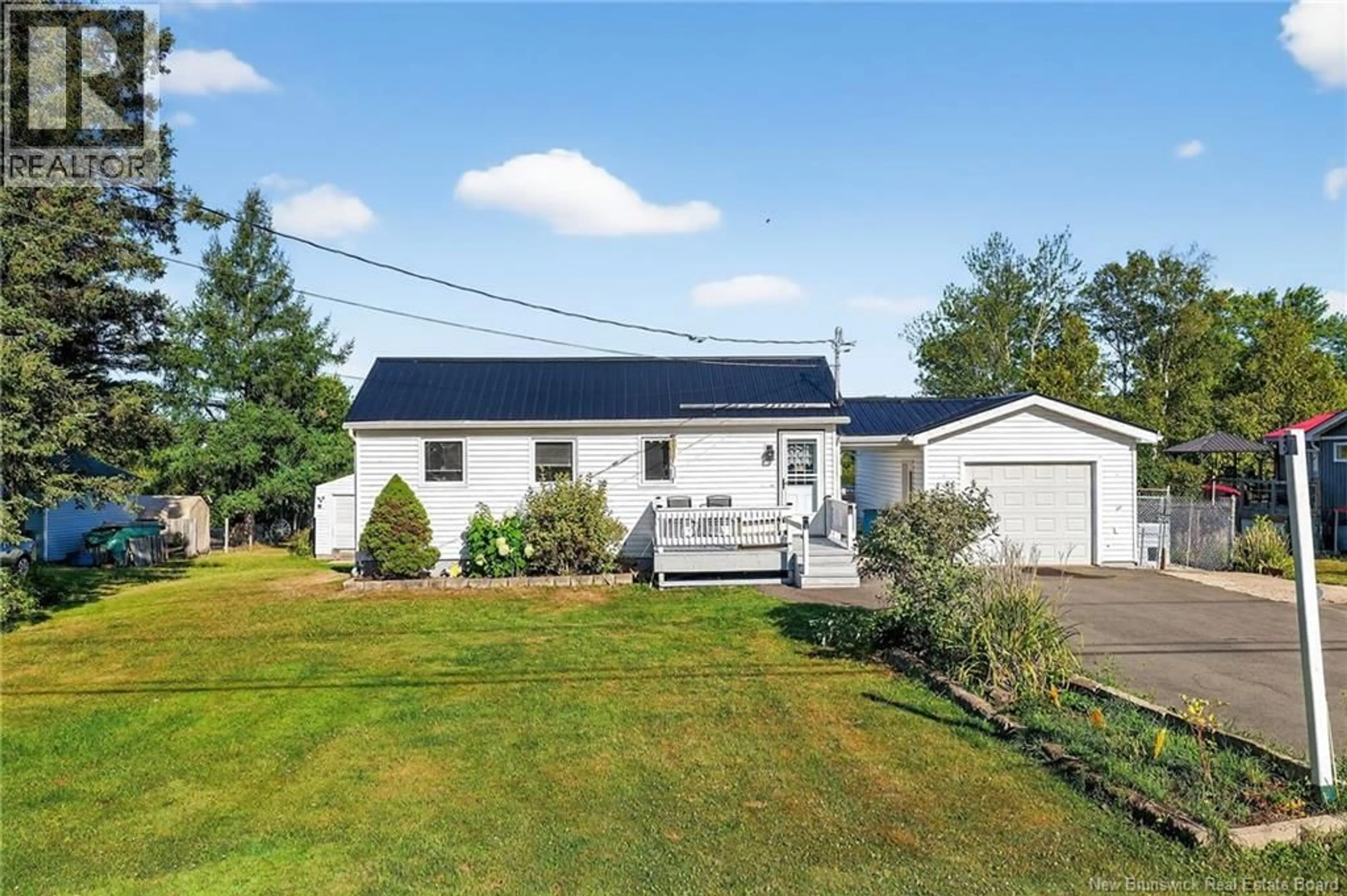 A pic from outside/outdoor area/front of a property/back of a property/a pic from drone, unknown for 67 RENFREW STREET, Petitcodiac New Brunswick E4Z4S5