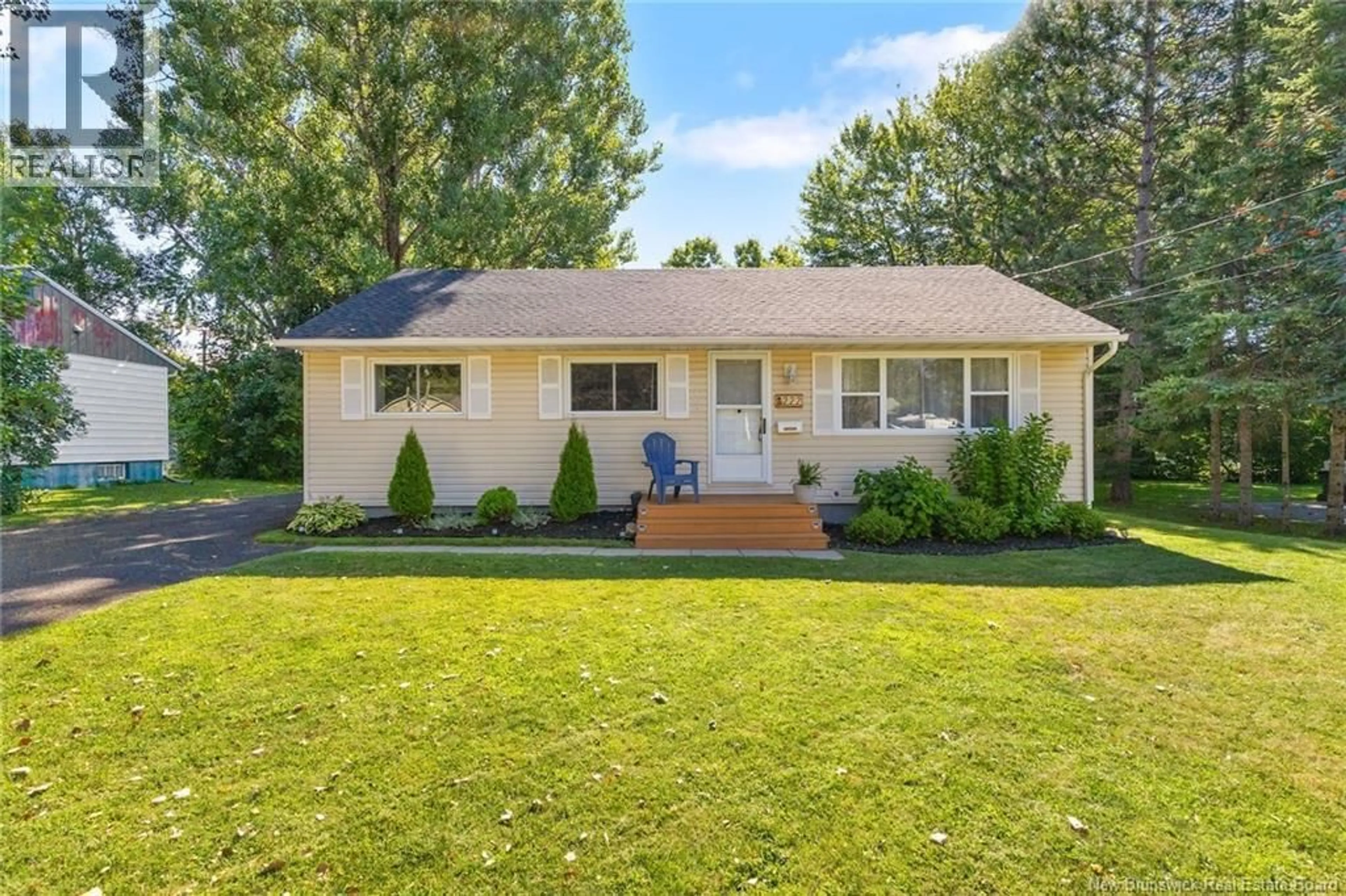 Home with vinyl exterior material, street for 222 FULTON AVENUE, Fredericton New Brunswick E3A2B8
