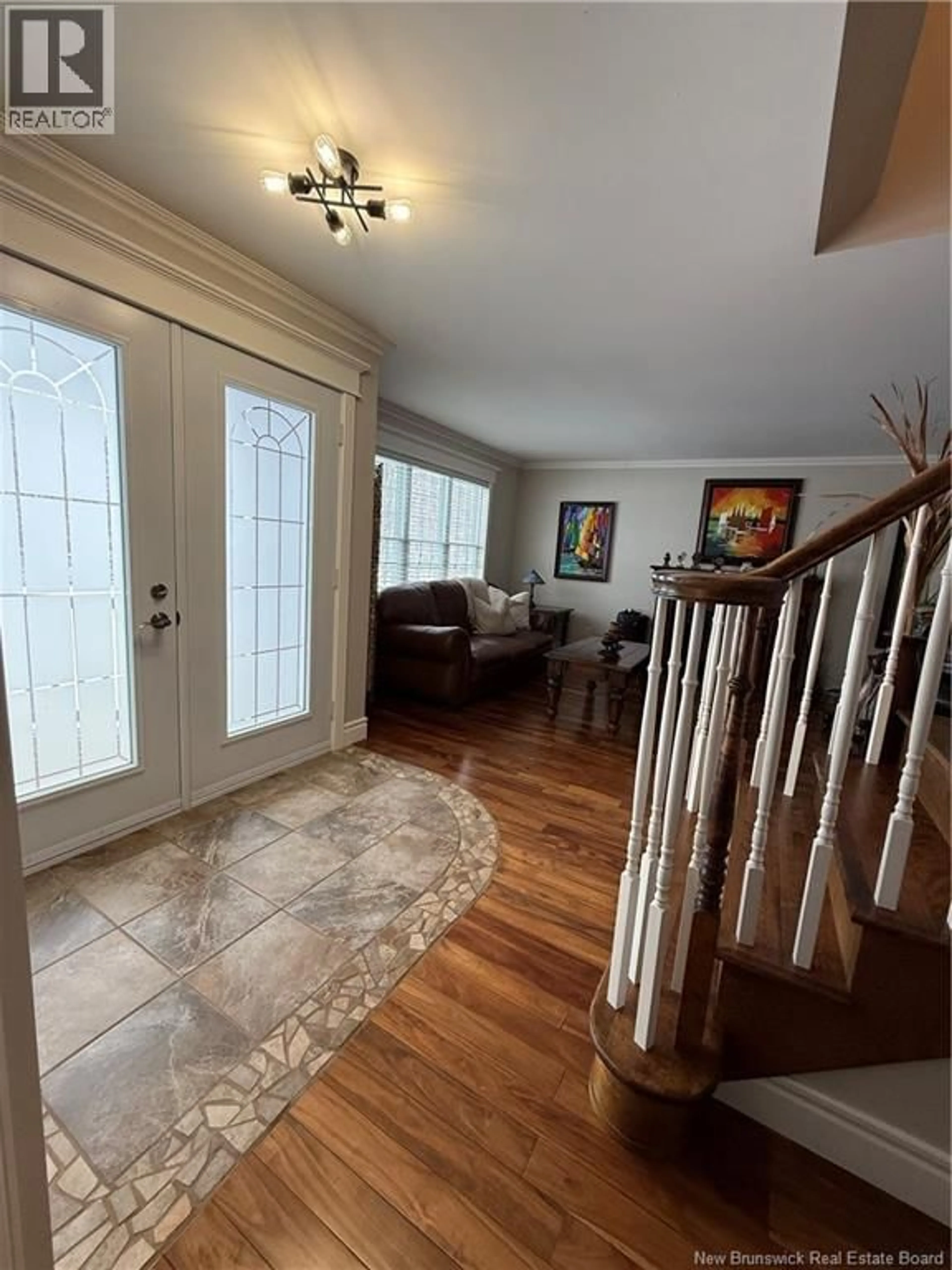 Indoor entryway for 2010 WELLINGTON, Bathurst New Brunswick E2A4X8