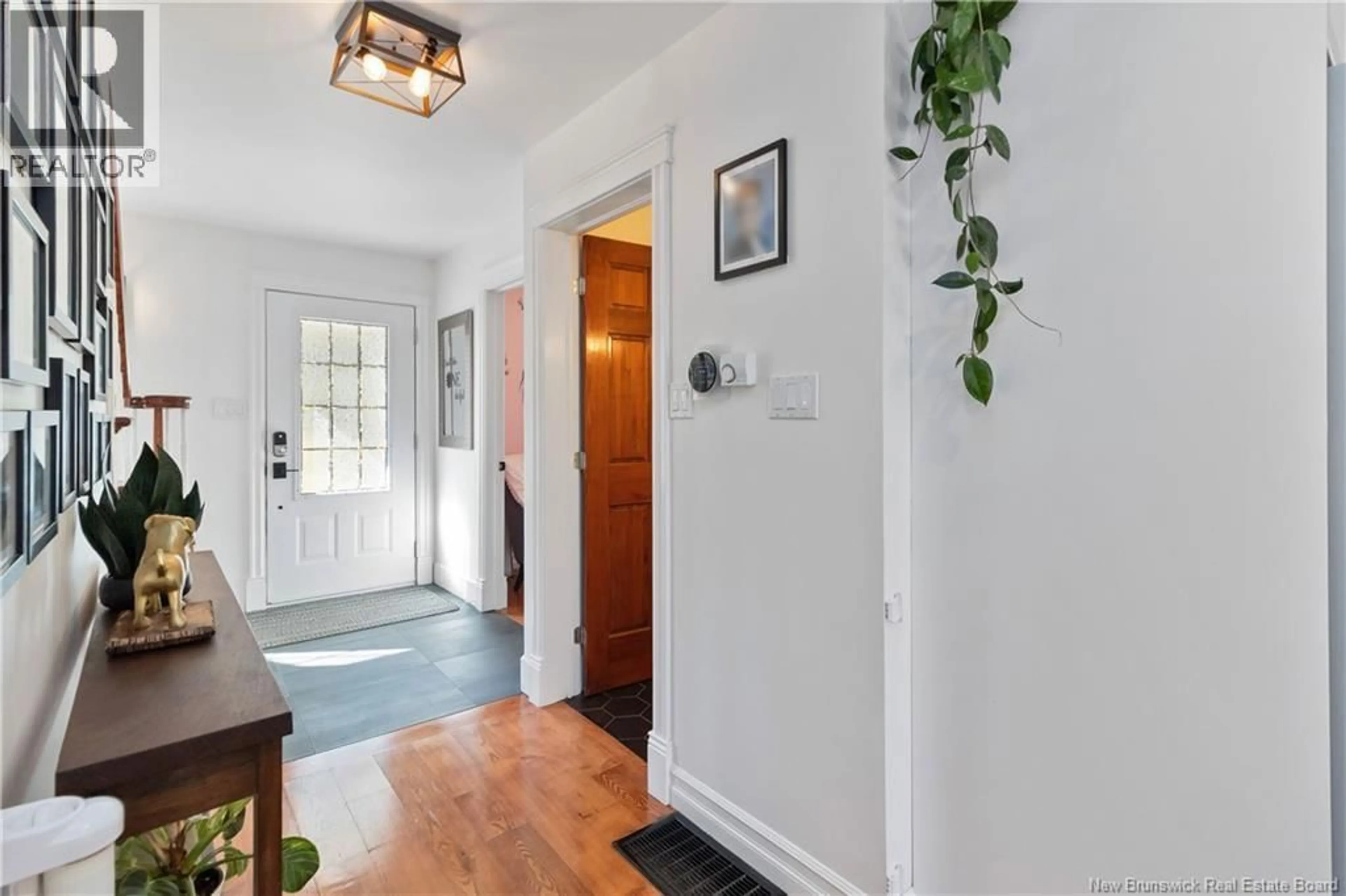 Indoor entryway for 25 BOCAGE STREET, Shediac River New Brunswick E4R1C4