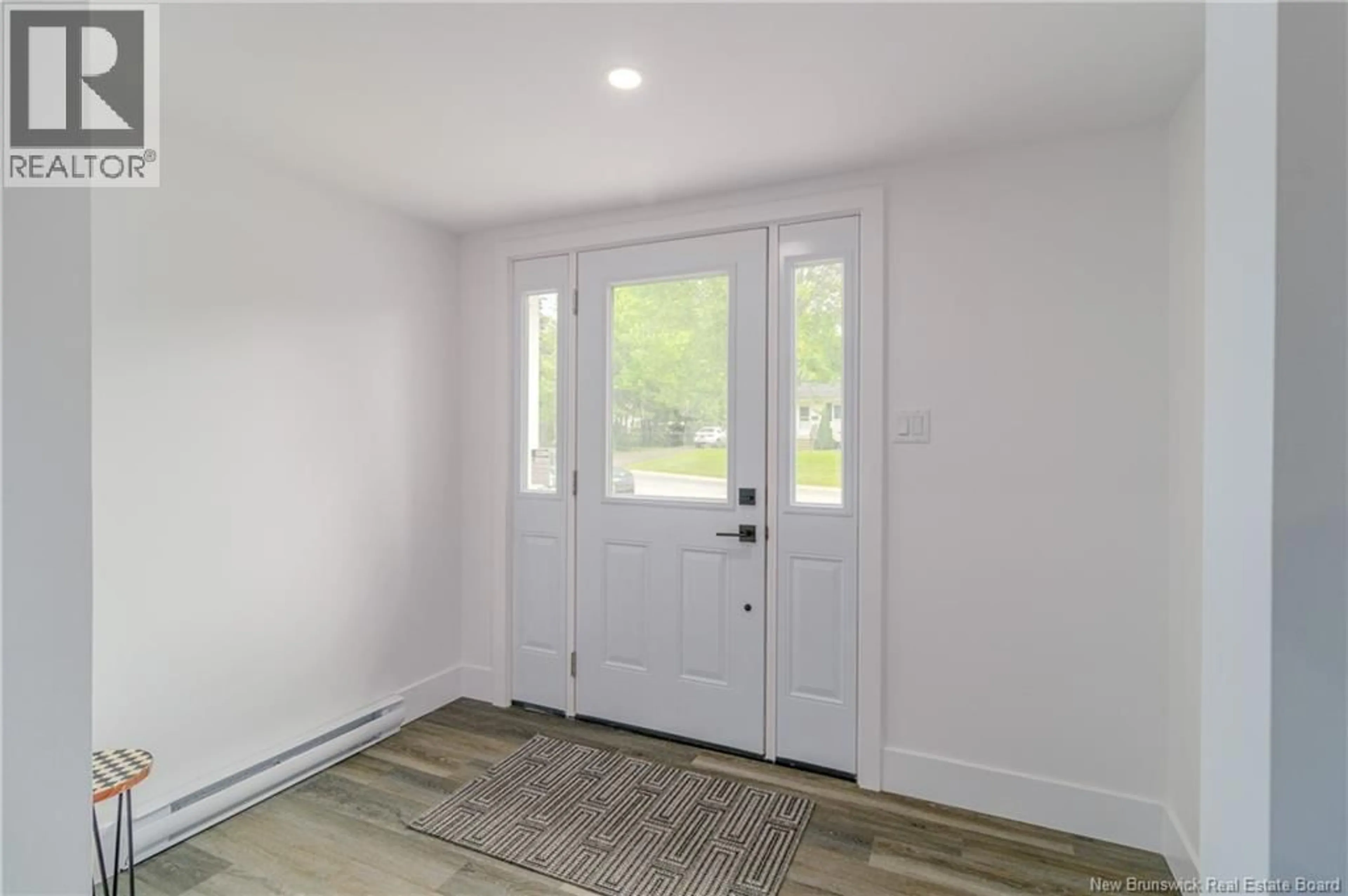 Indoor entryway for 458 WETMORE ROAD, Fredericton New Brunswick E3B5V1