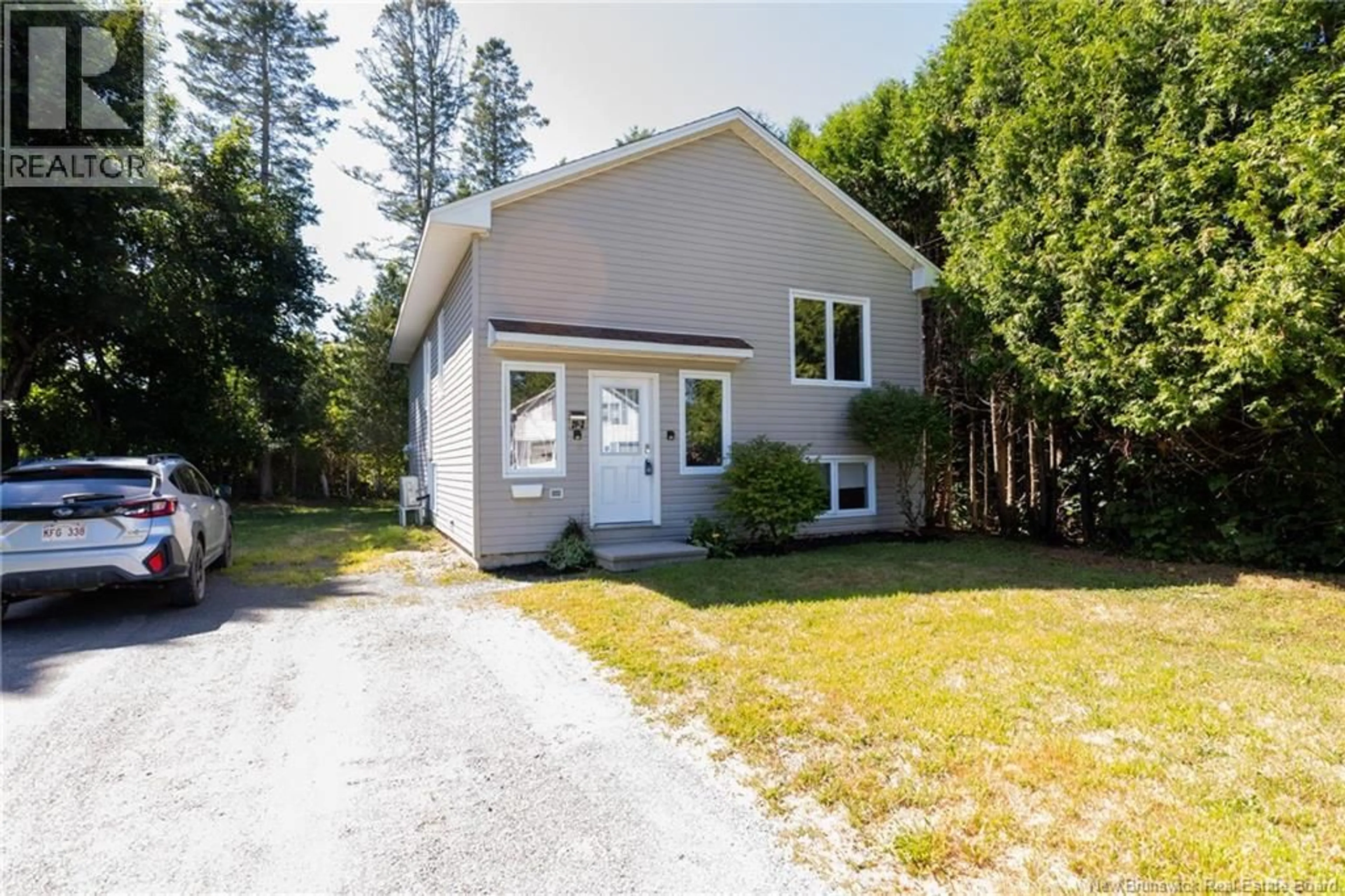Unknown for 29-2 YOUNG STREET, Fredericton New Brunswick E3A3Y3
