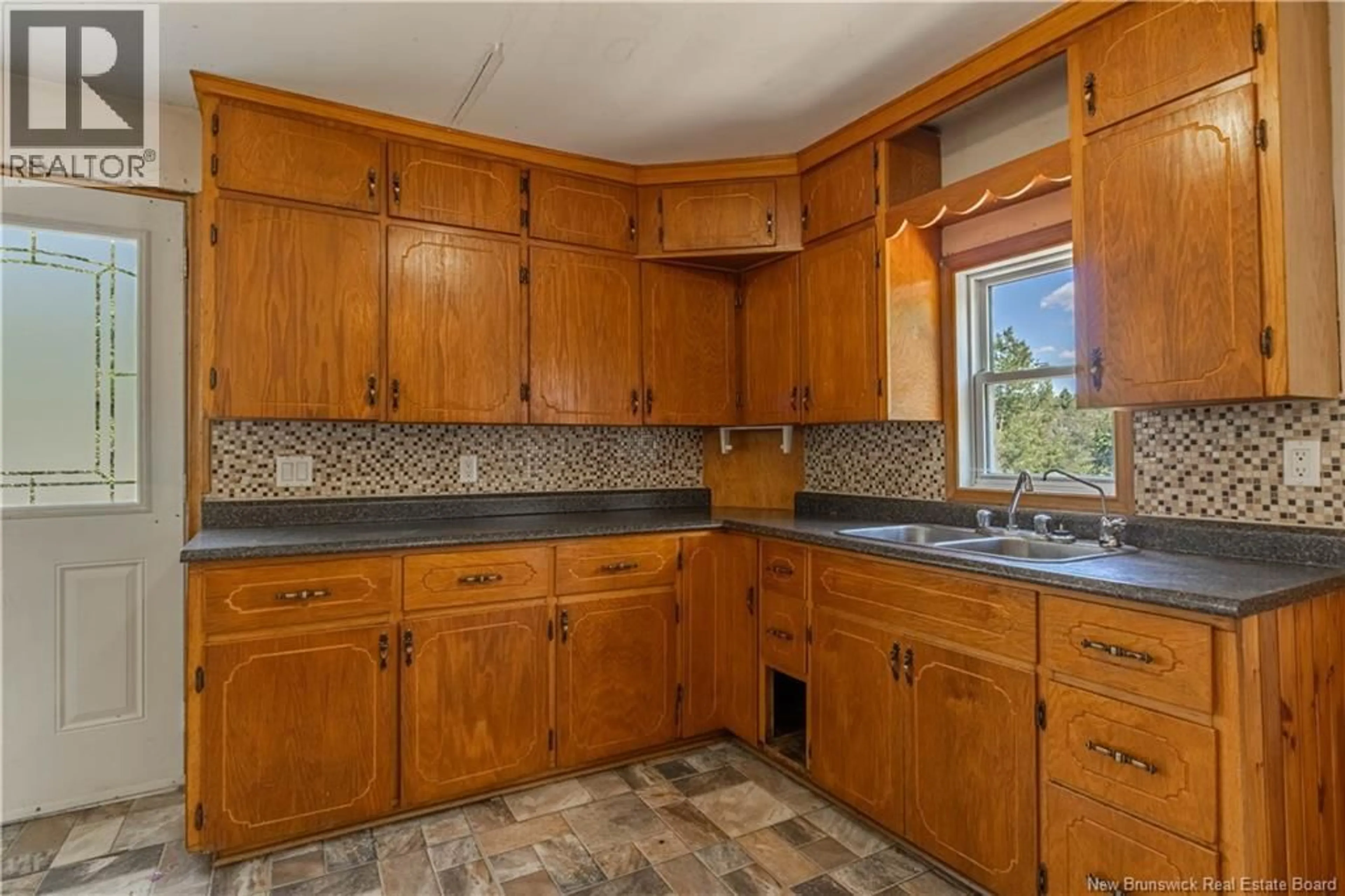 Standard kitchen, ceramic/tile floor for 196 865 ROUTE, Norton New Brunswick E5T1H2