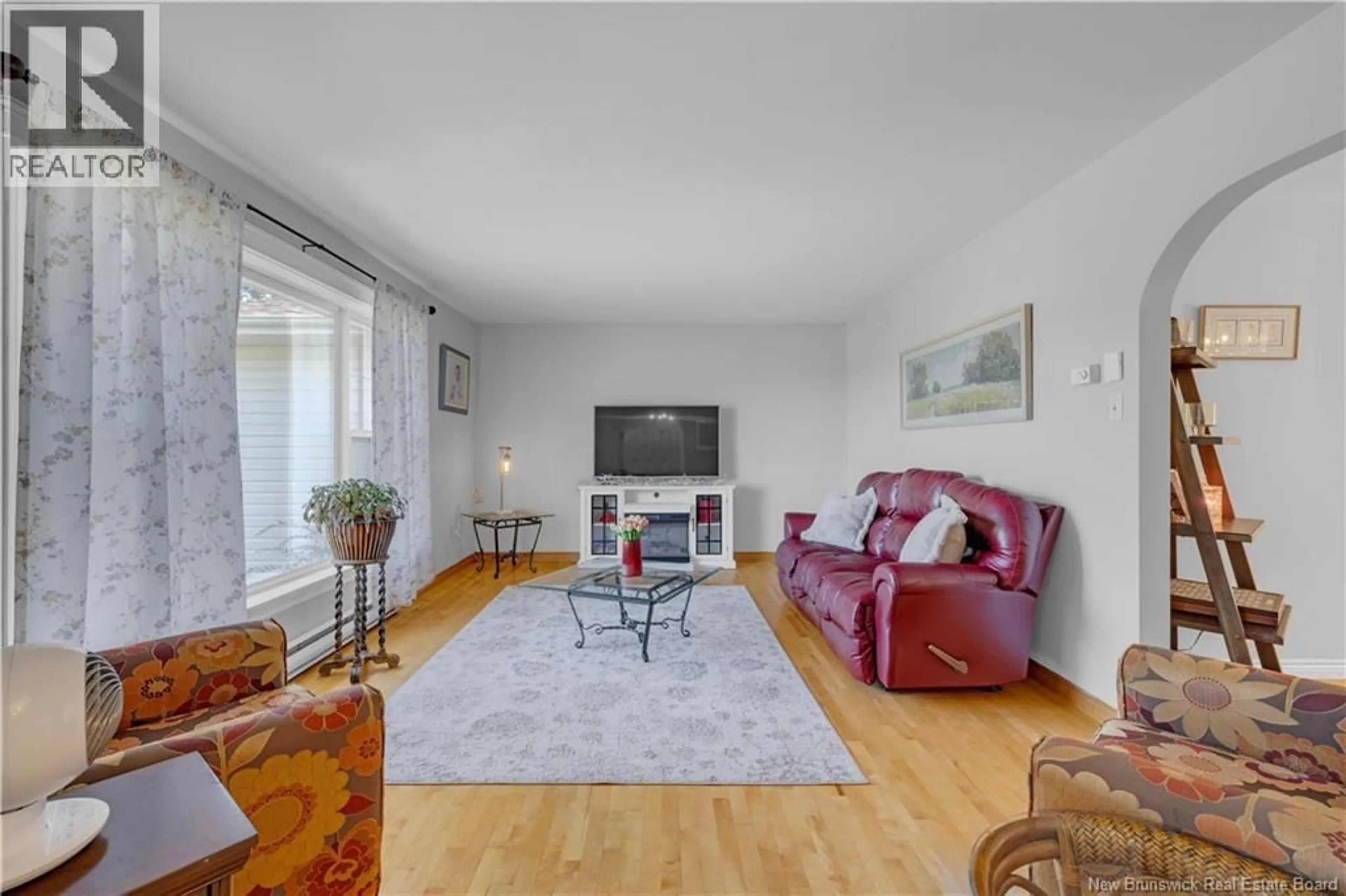 Living room with furniture, unknown for 12 MARILYN COURT, Hampton New Brunswick E5N5C9