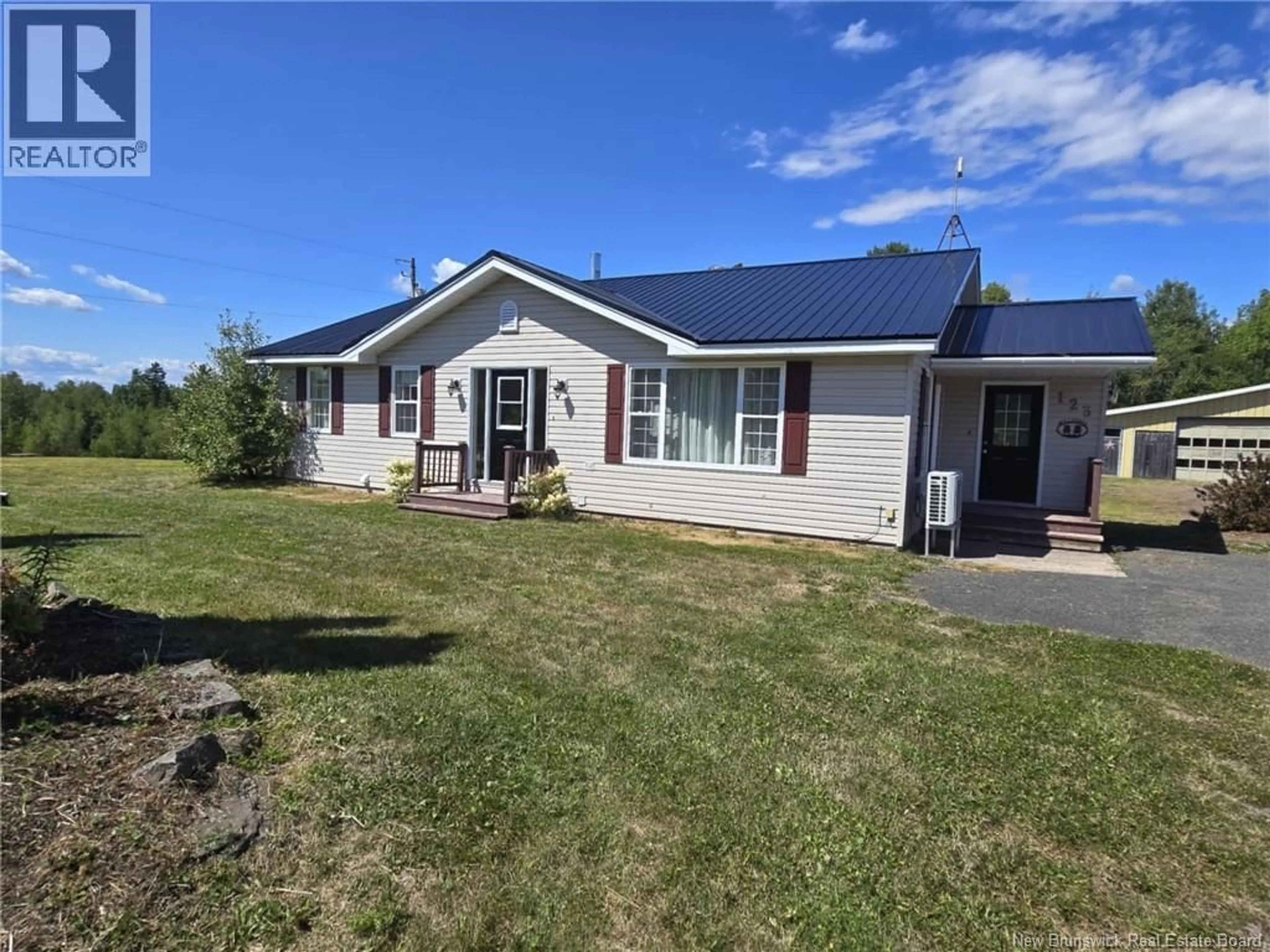 Home with vinyl exterior material, street for 123 ROUTE 695, Jemseg New Brunswick E4C3M7