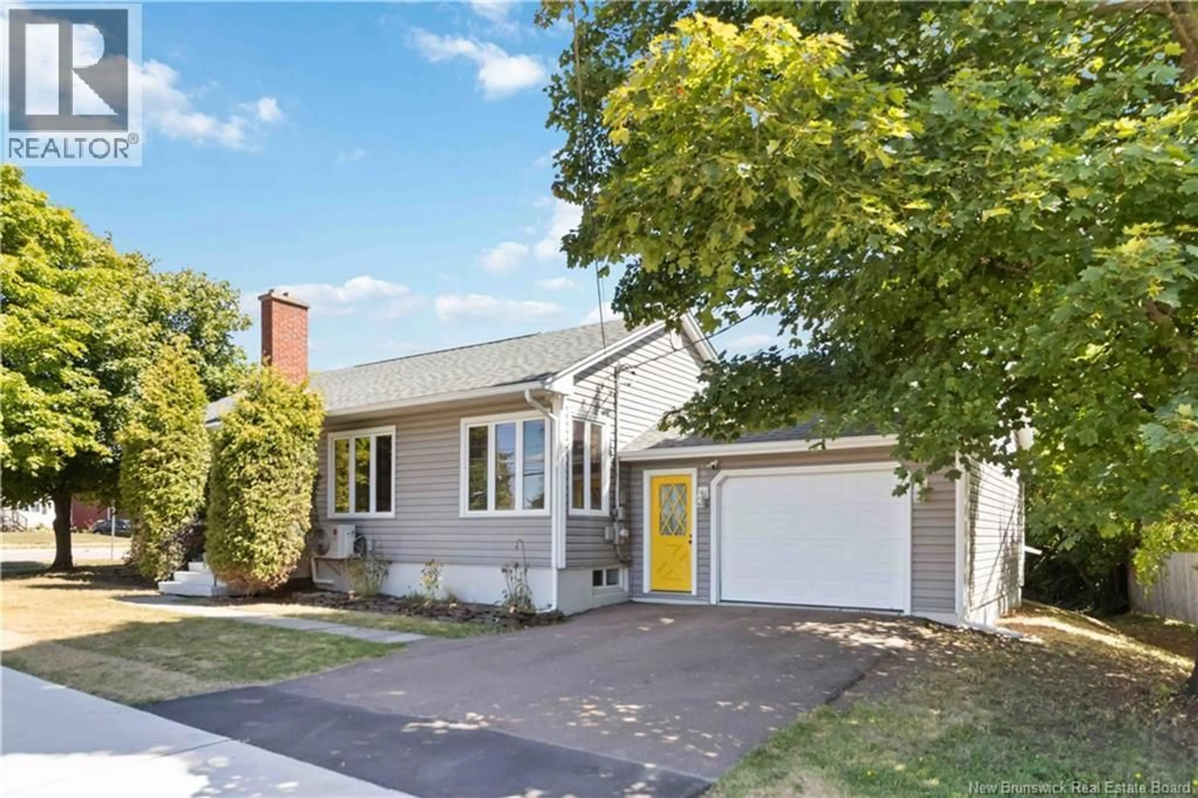 Home with vinyl exterior material, street for 33 ELLERDALE AVENUE, Moncton New Brunswick E1A3M6