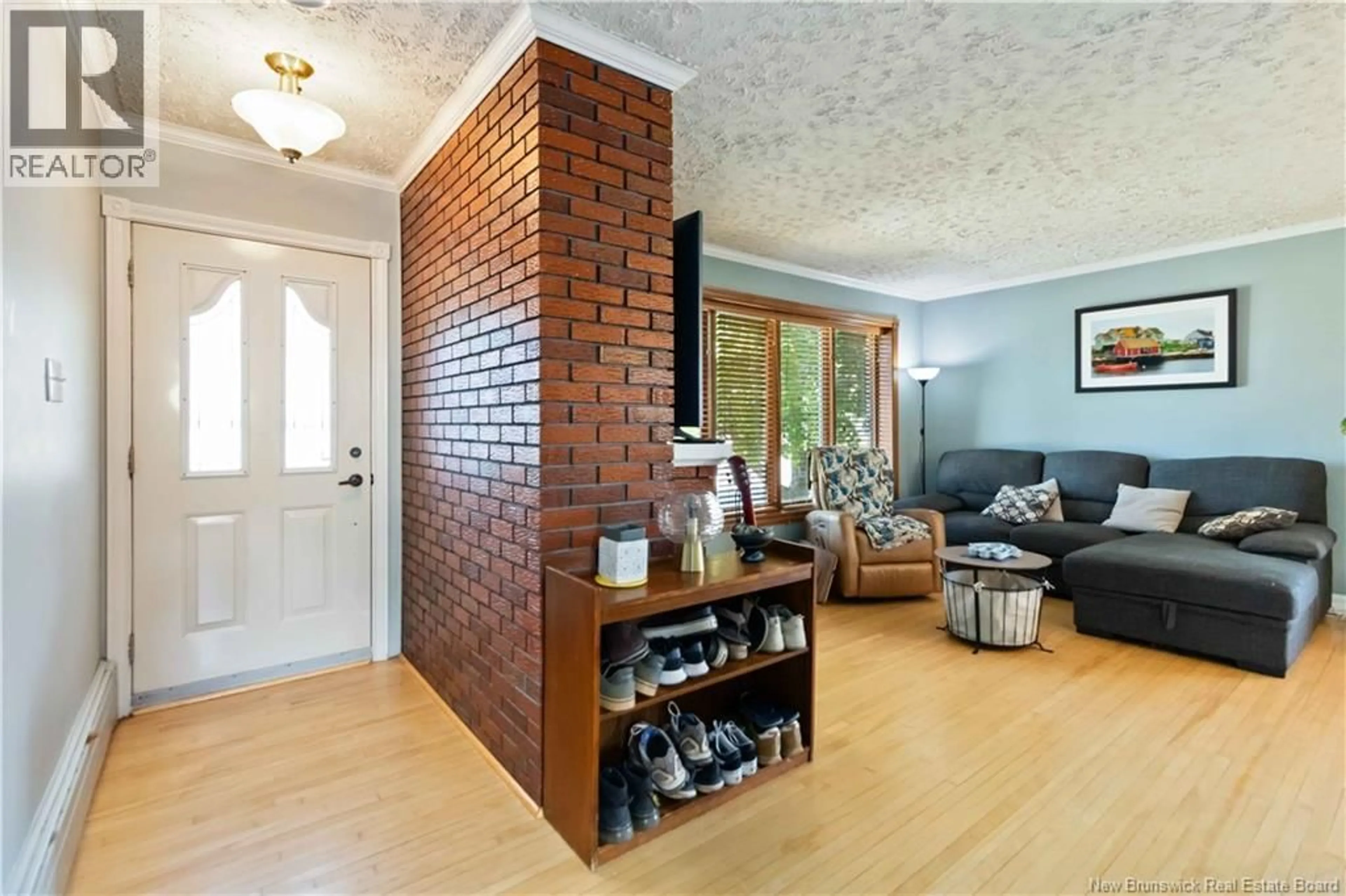 Indoor entryway for 33 ELLERDALE AVENUE, Moncton New Brunswick E1A3M6